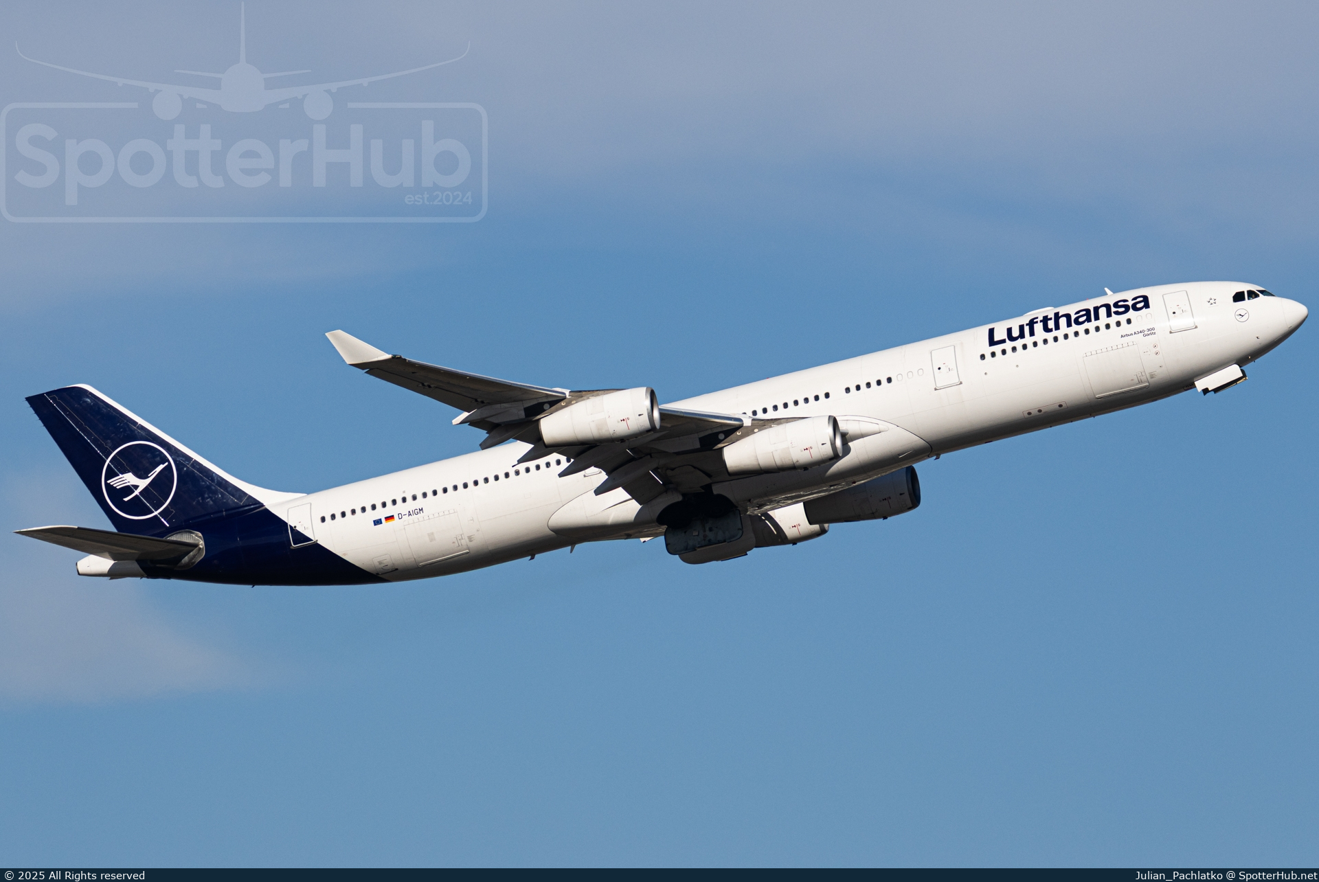 Photo of D-AIGM - Airbus A340-313 operated by Lufthansa