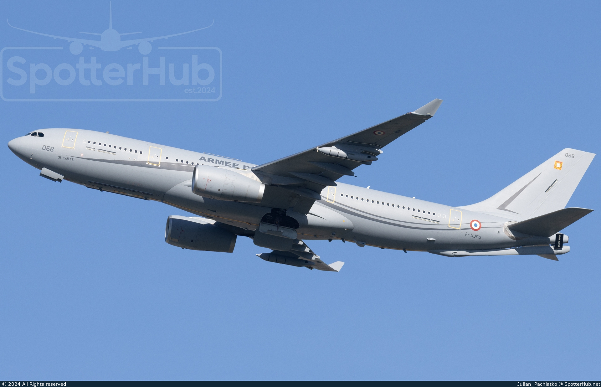 Photo of F-UJCQ - Airbus A330-243(MRTT) operated by French Air Force