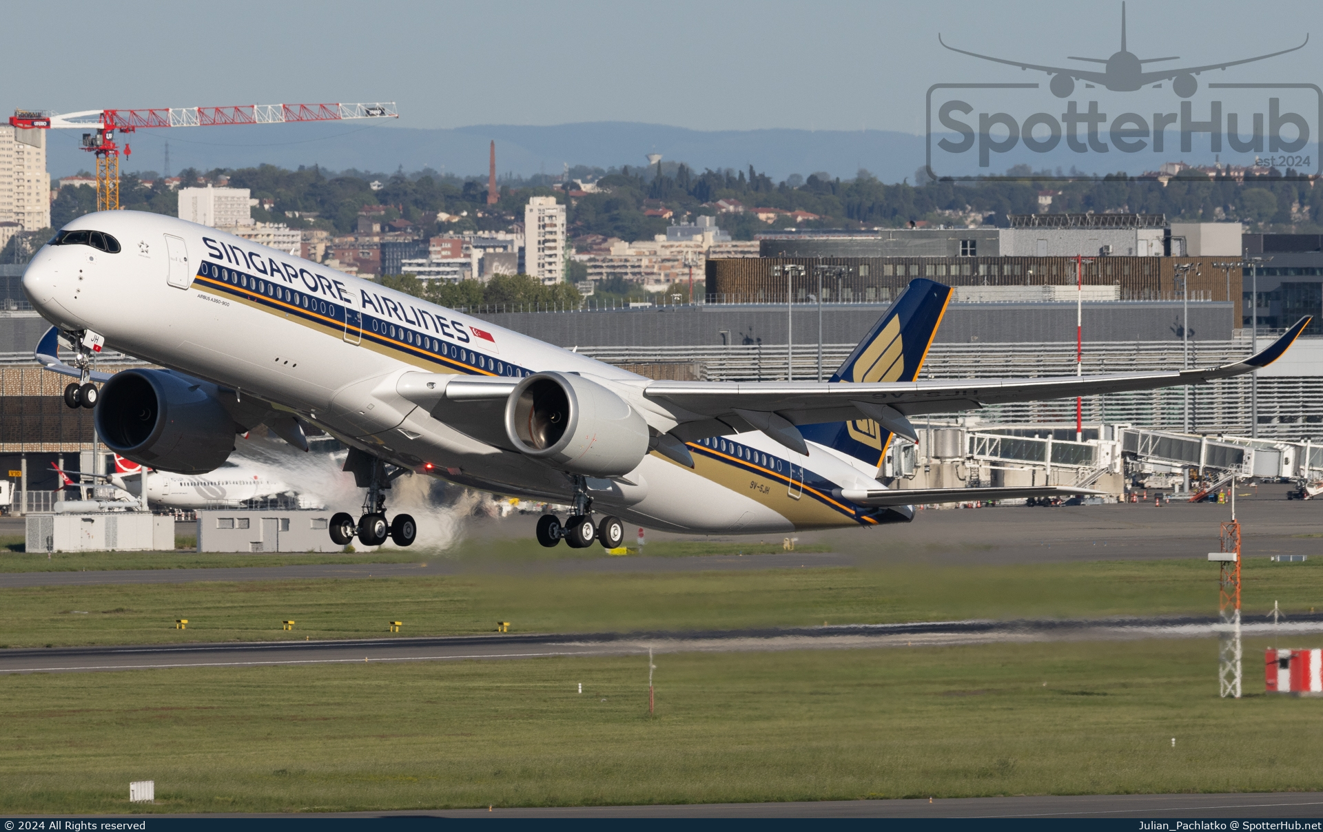 Photo of 9V-SJH - Airbus A350-941 operated by Singapore Airlines