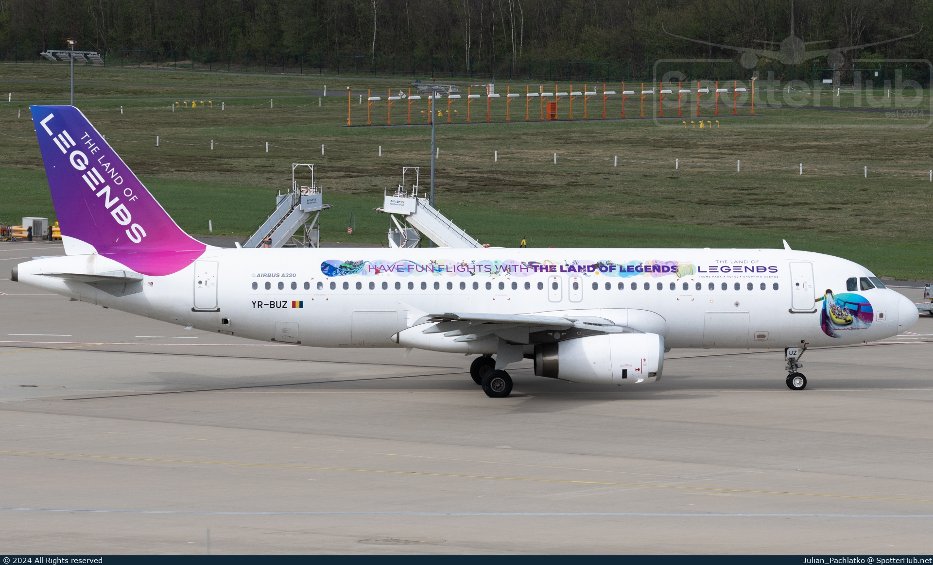 Photo of YR-BUZ - Airbus A320-232 operated by Bees Airlines