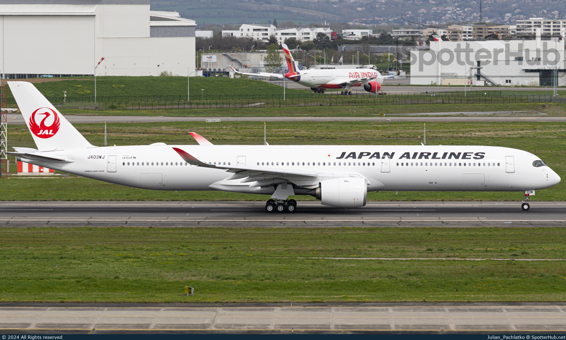 Photo of JA03WJ - Airbus A350-1041 operated by Japan Airlines