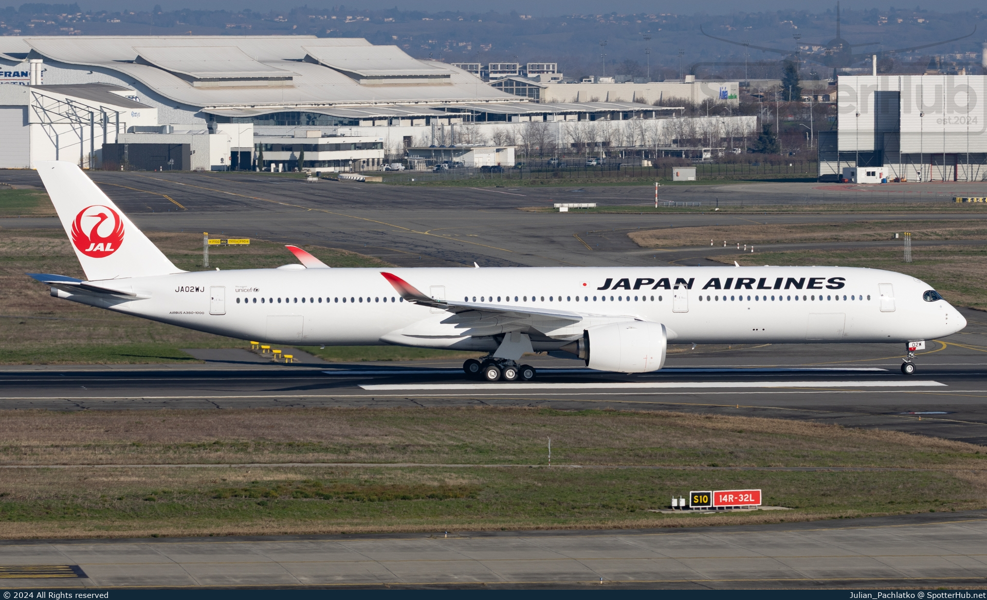 Photo of JA02WJ - Airbus A350-1041 operated by Japan Airlines