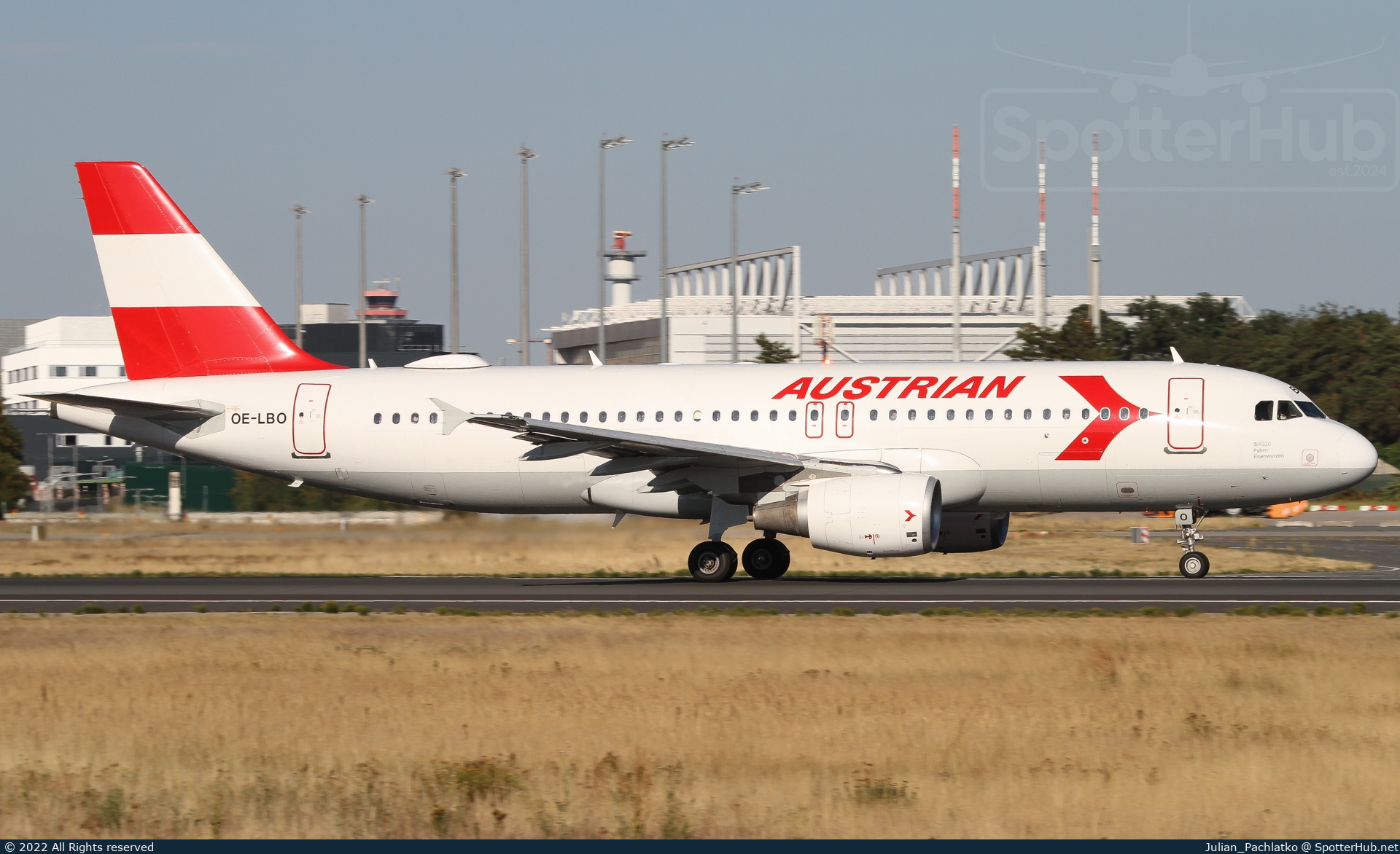 Photo of OE-LBO - Airbus A320-214 operated by Austrian Airlines