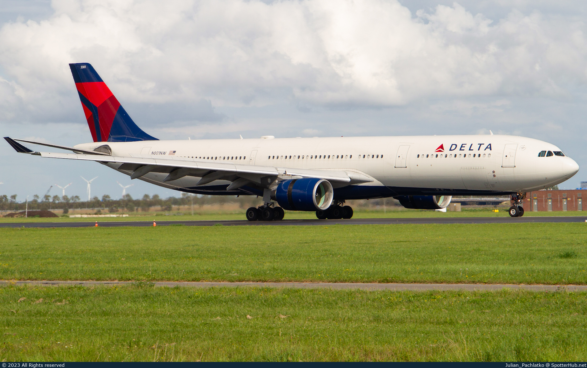 Photo of N801NW - Airbus A330-323 operated by Delta Air Lines