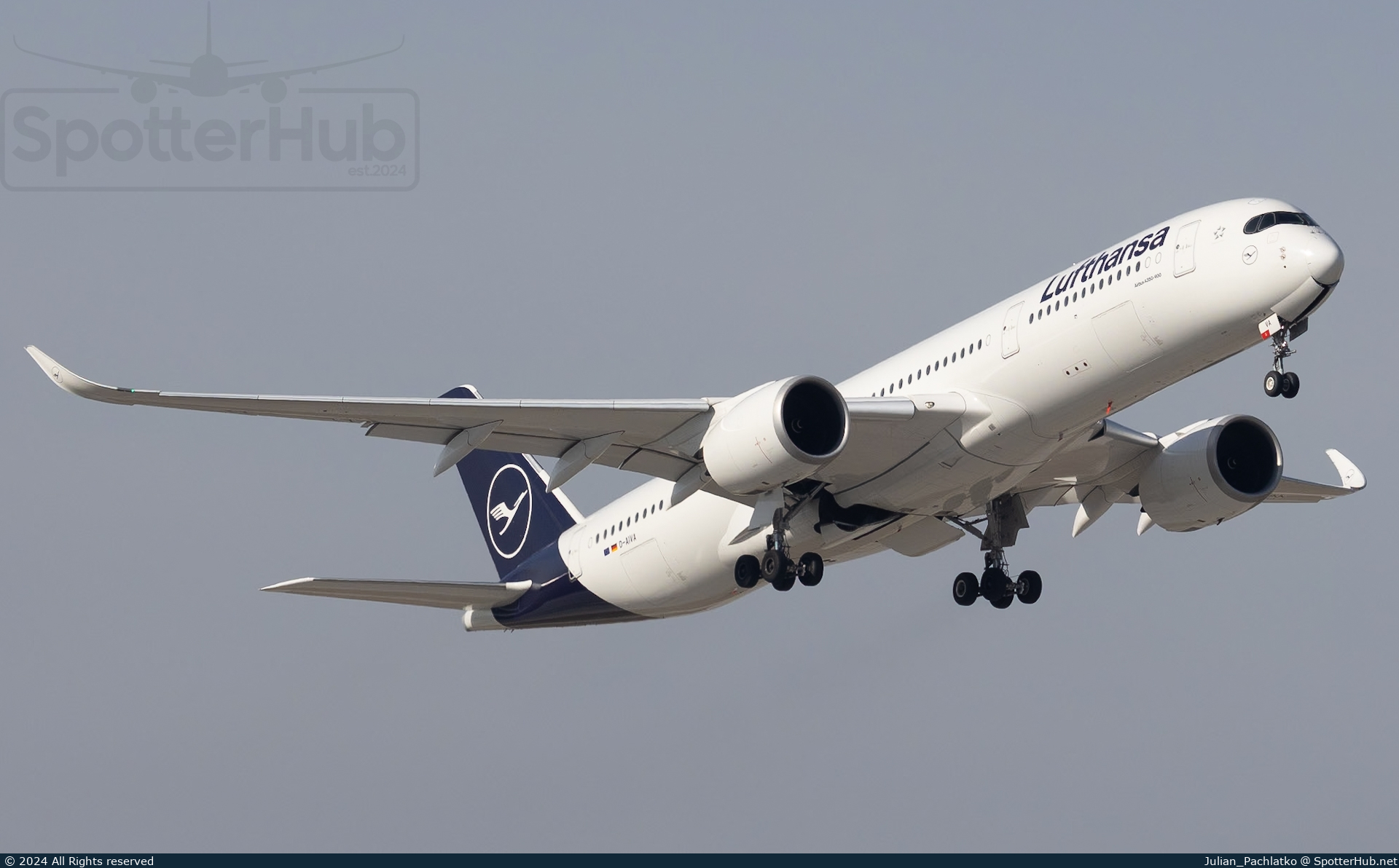 Photo of D-AIVA - Airbus A350-941 operated by Lufthansa