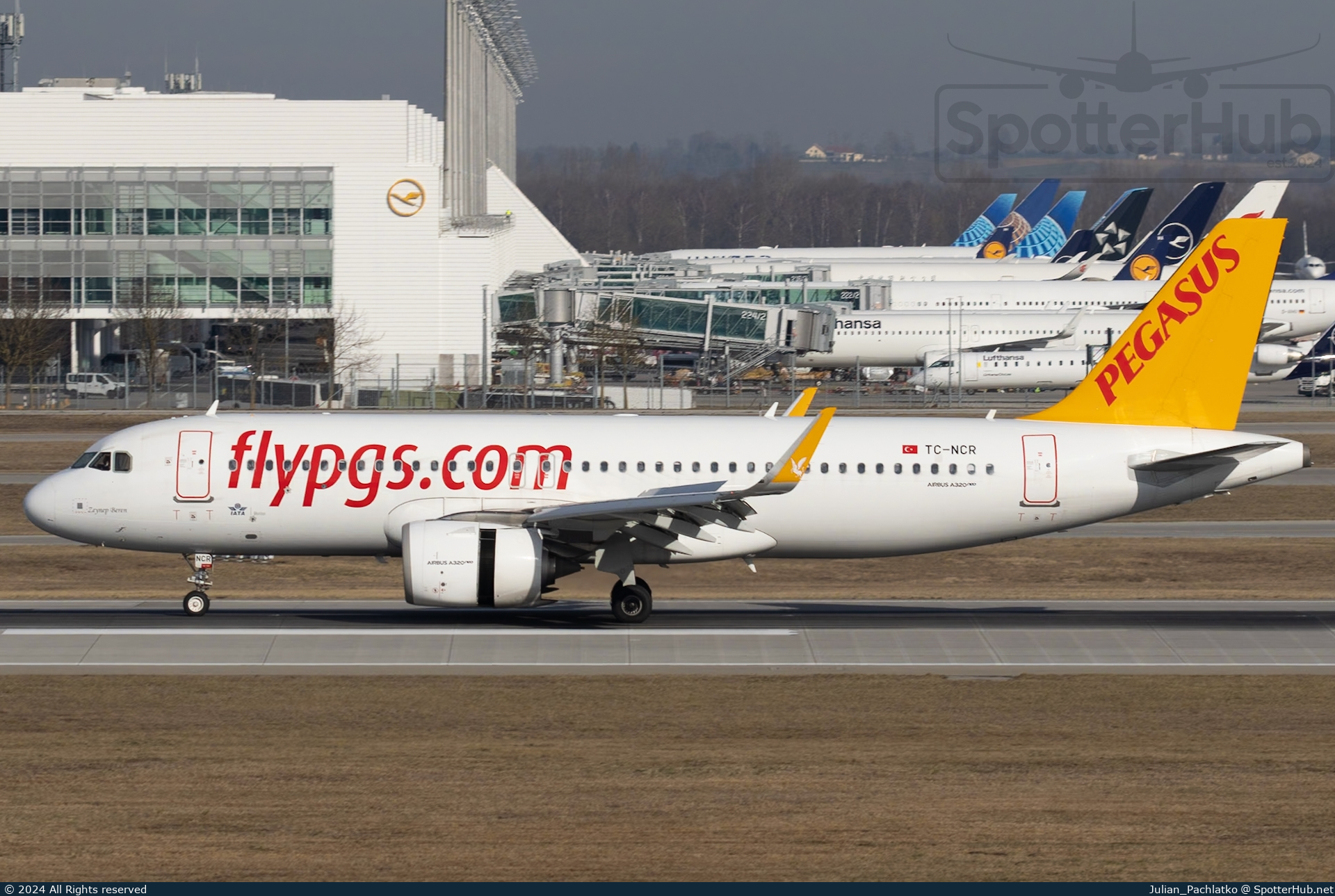 Photo of TC-NCR - Airbus A320-251N operated by Pegasus Airlines