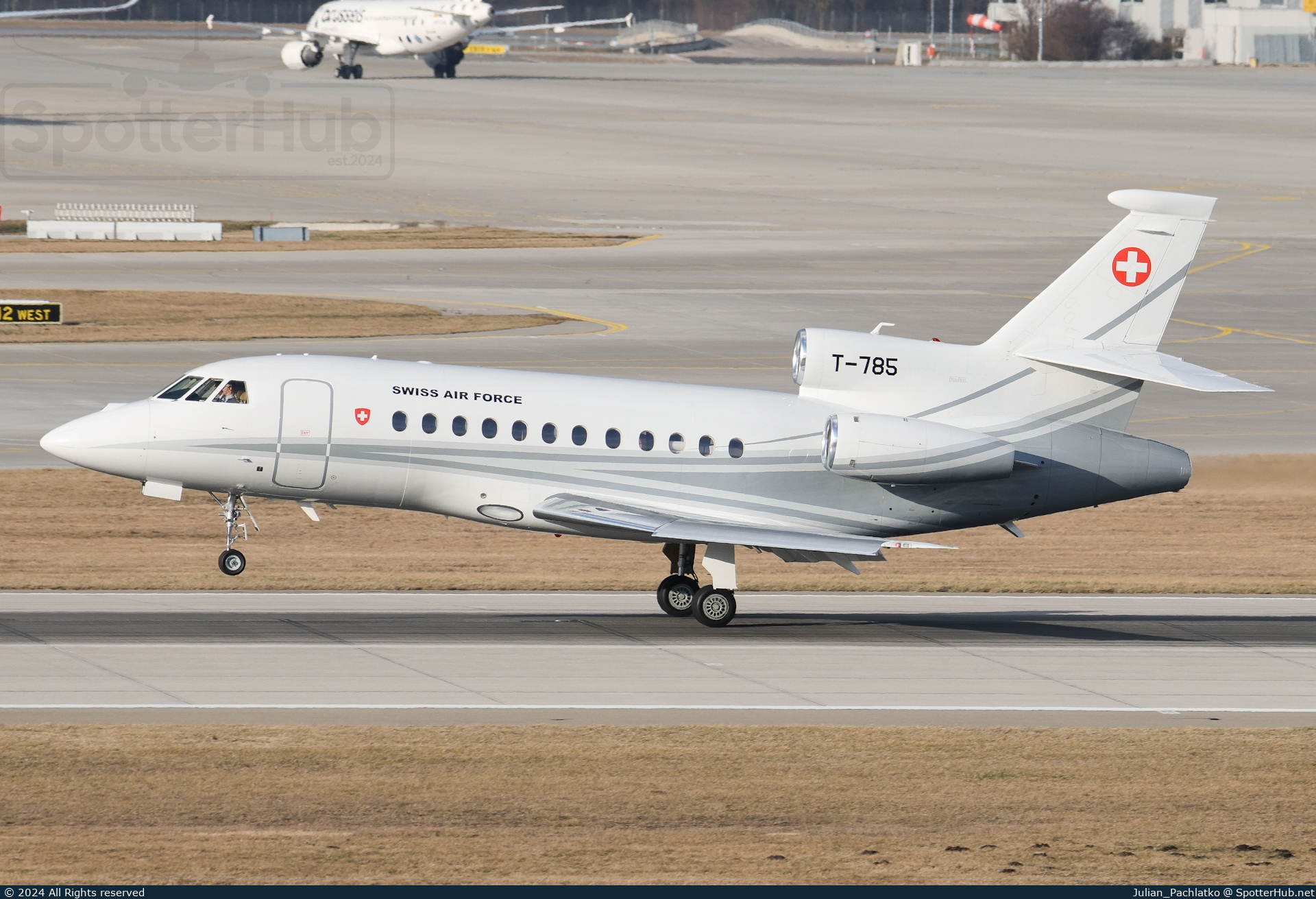 Photo of T-785 - Dassault Falcon 900EX operated by Swiss Air Force