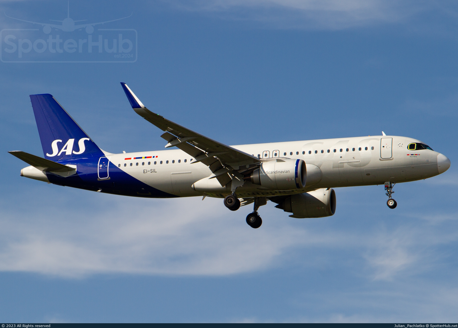 Photo of EI-SIL - Airbus A320-251N operated by SAS Connect