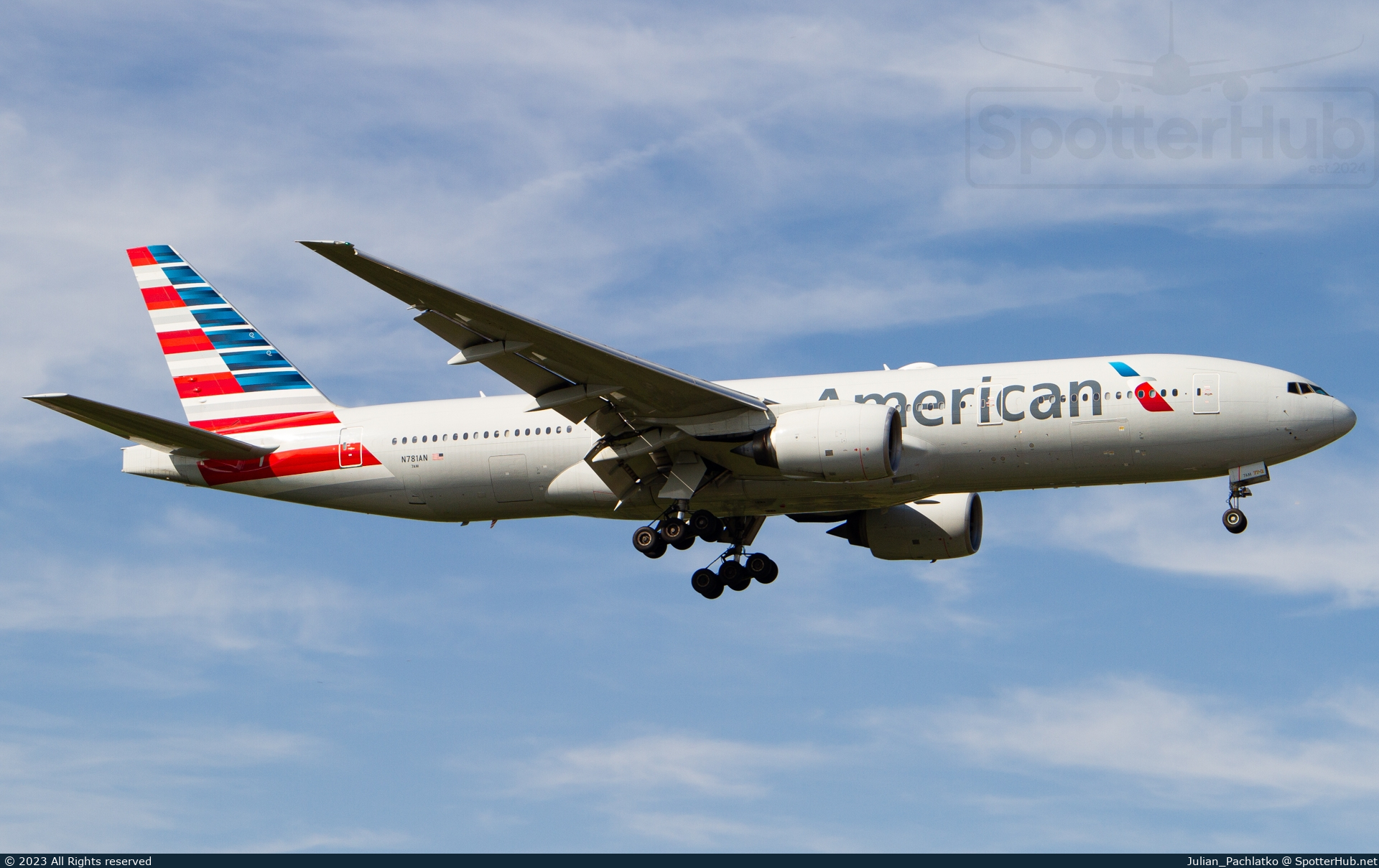 Photo of N781AN - Boeing 777-223(ER) operated by American Airlines