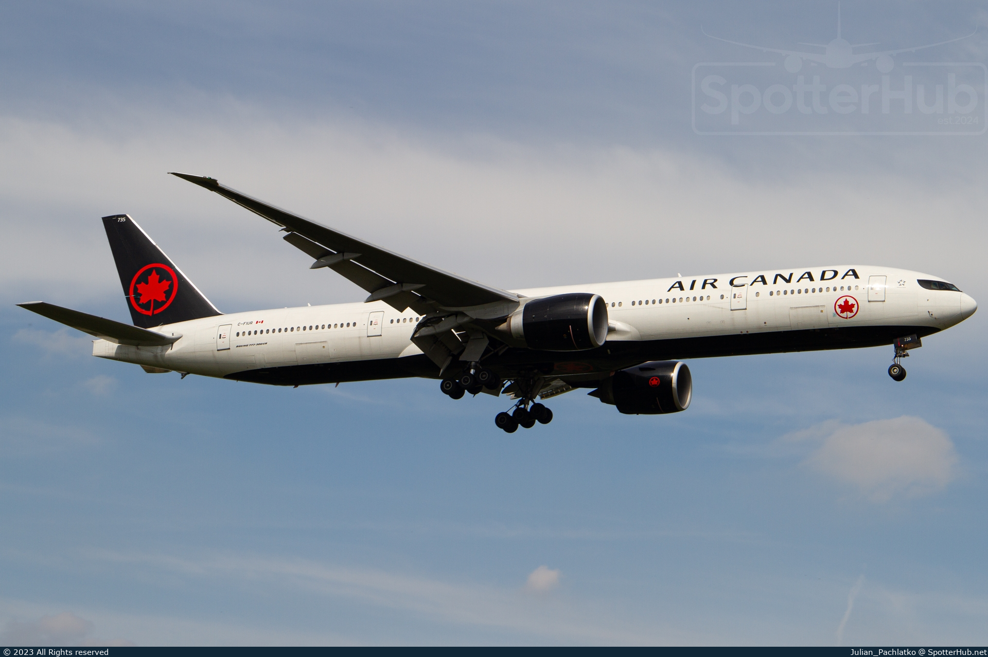 Photo of C-FIUR - Boeing 777-333(ER) operated by Air Canada