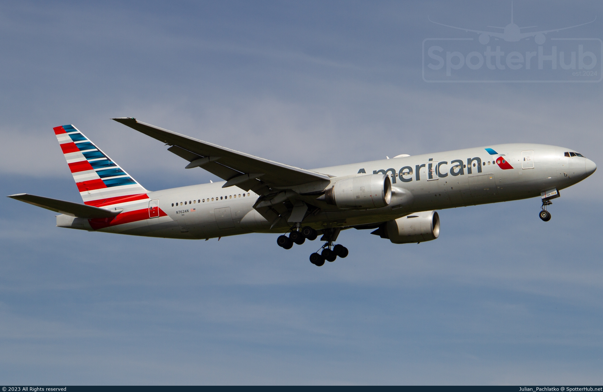 Photo of N762AN - Boeing 777-223(ER) operated by American Airlines