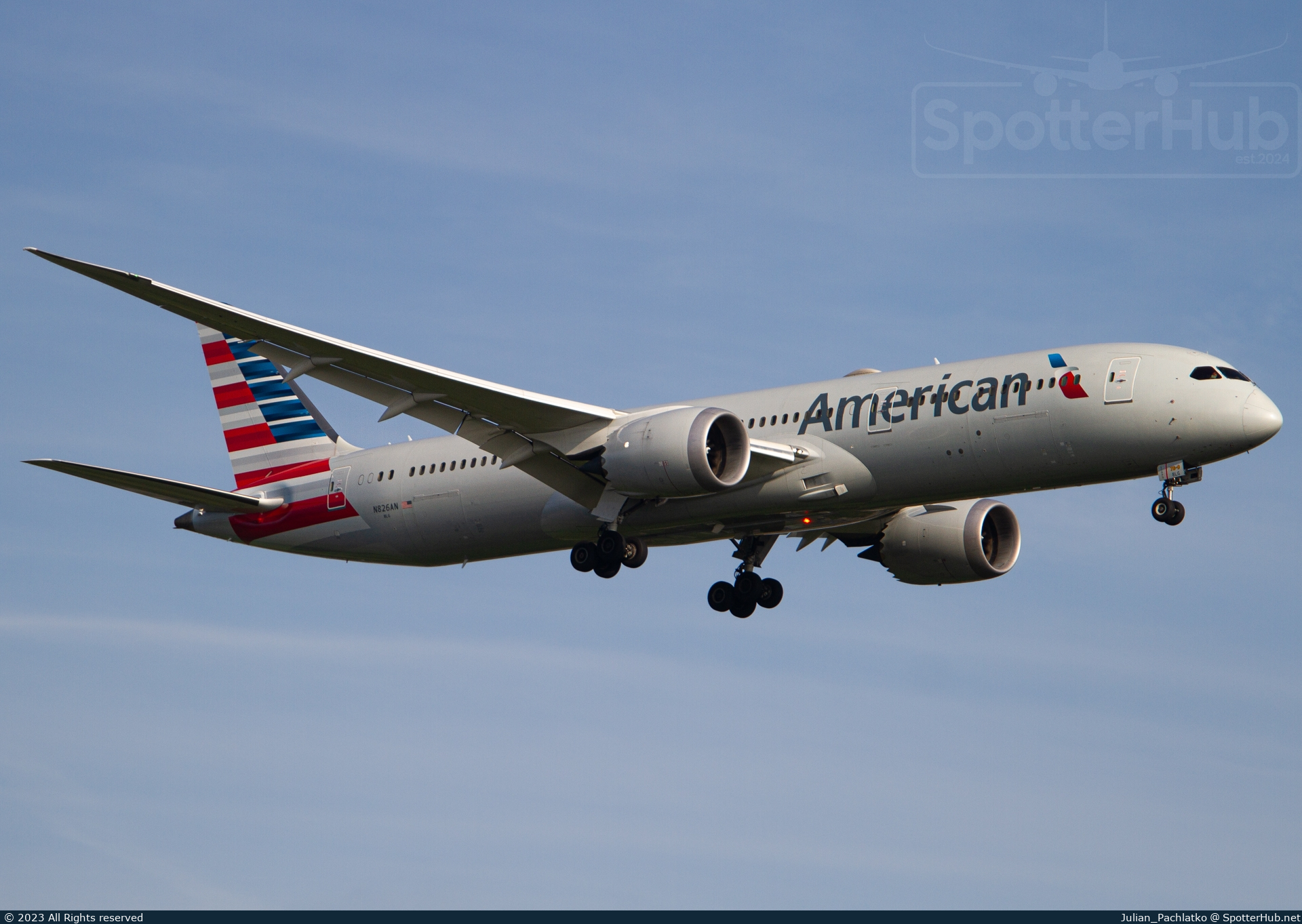 Photo of N826AN - Boeing 787-9 Dreamliner operated by American Airlines