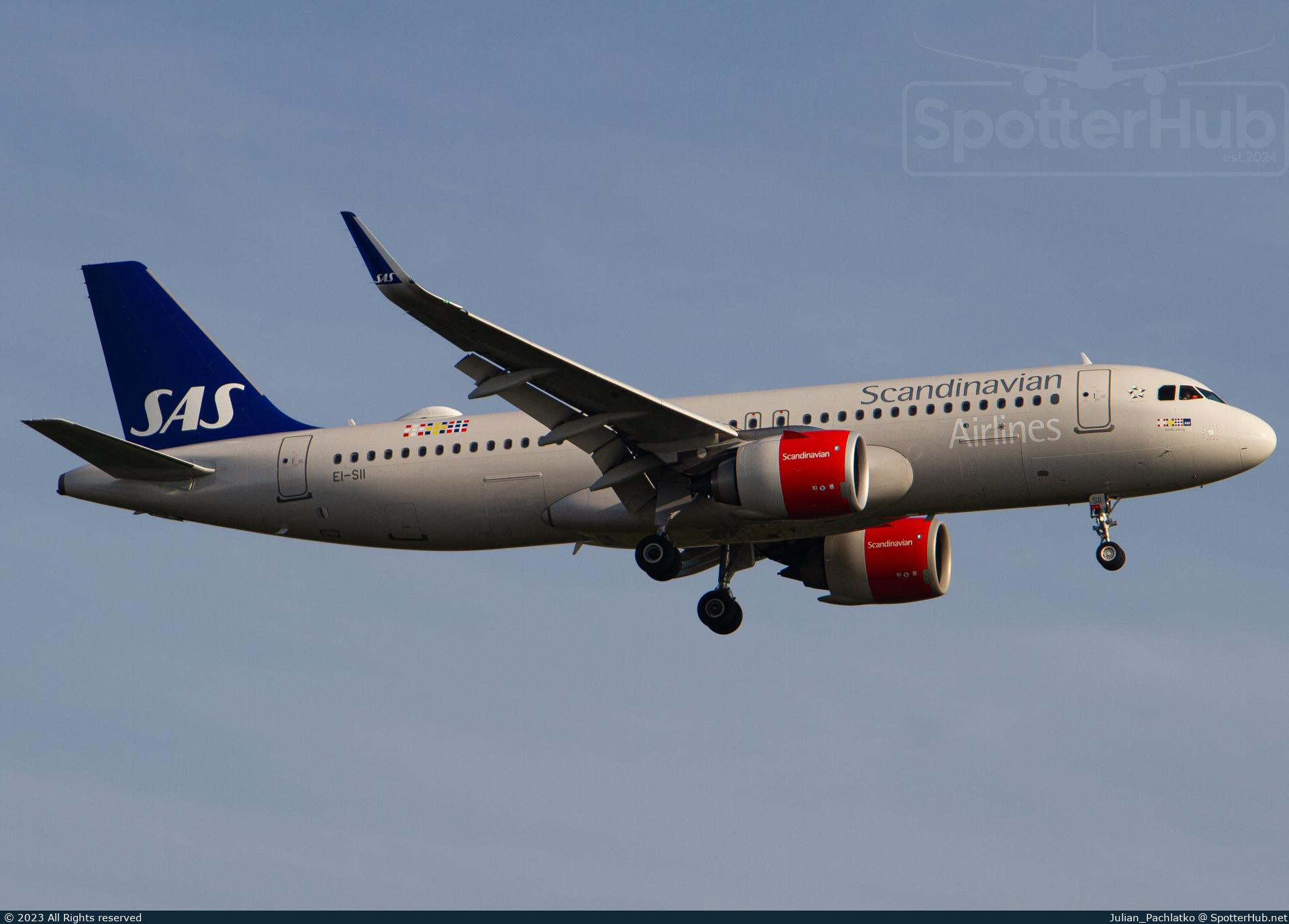 Photo of EI-SII - Airbus A320-251N operated by SAS Connect