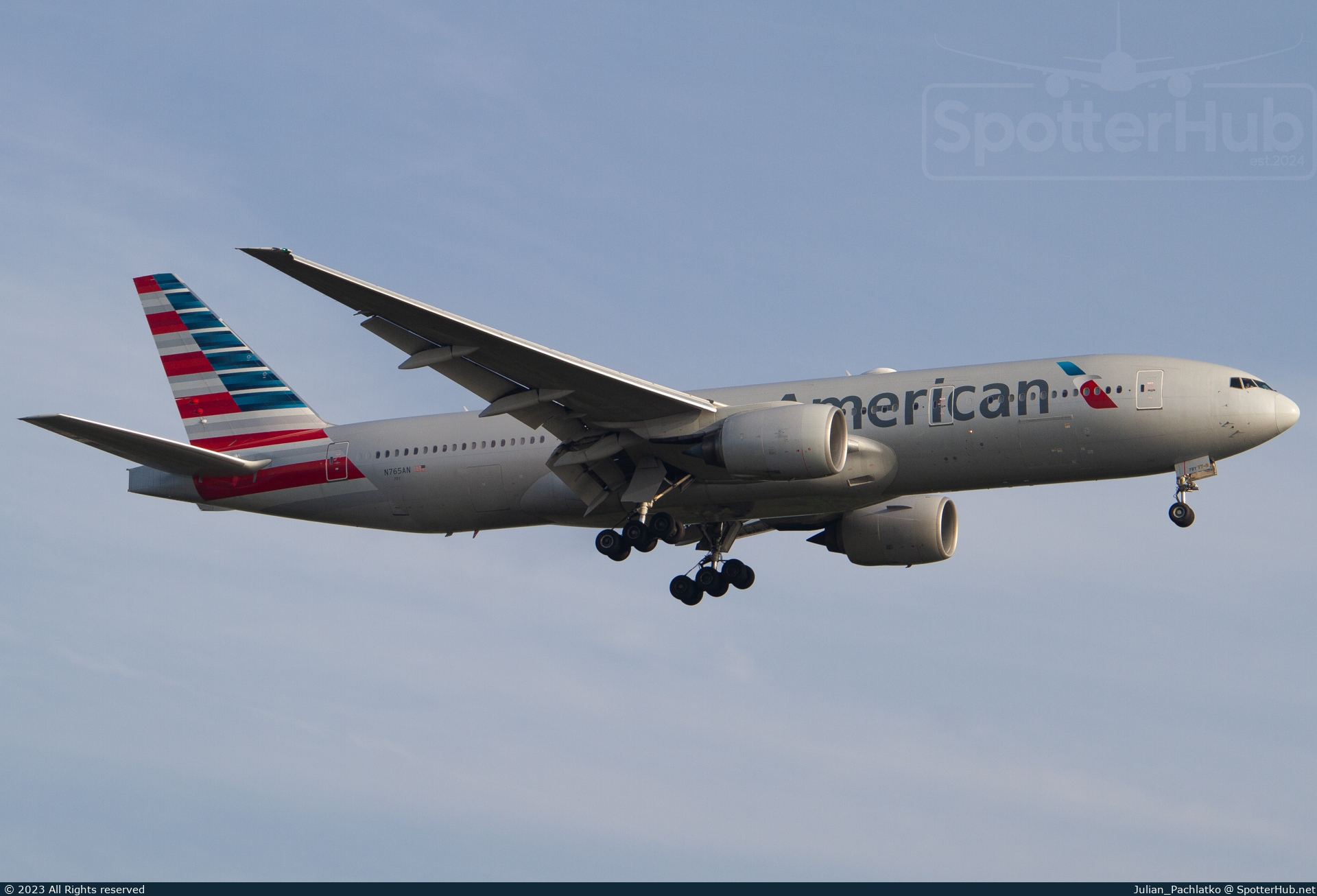 Photo of N765AN - Boeing 777-223(ER) operated by American Airlines