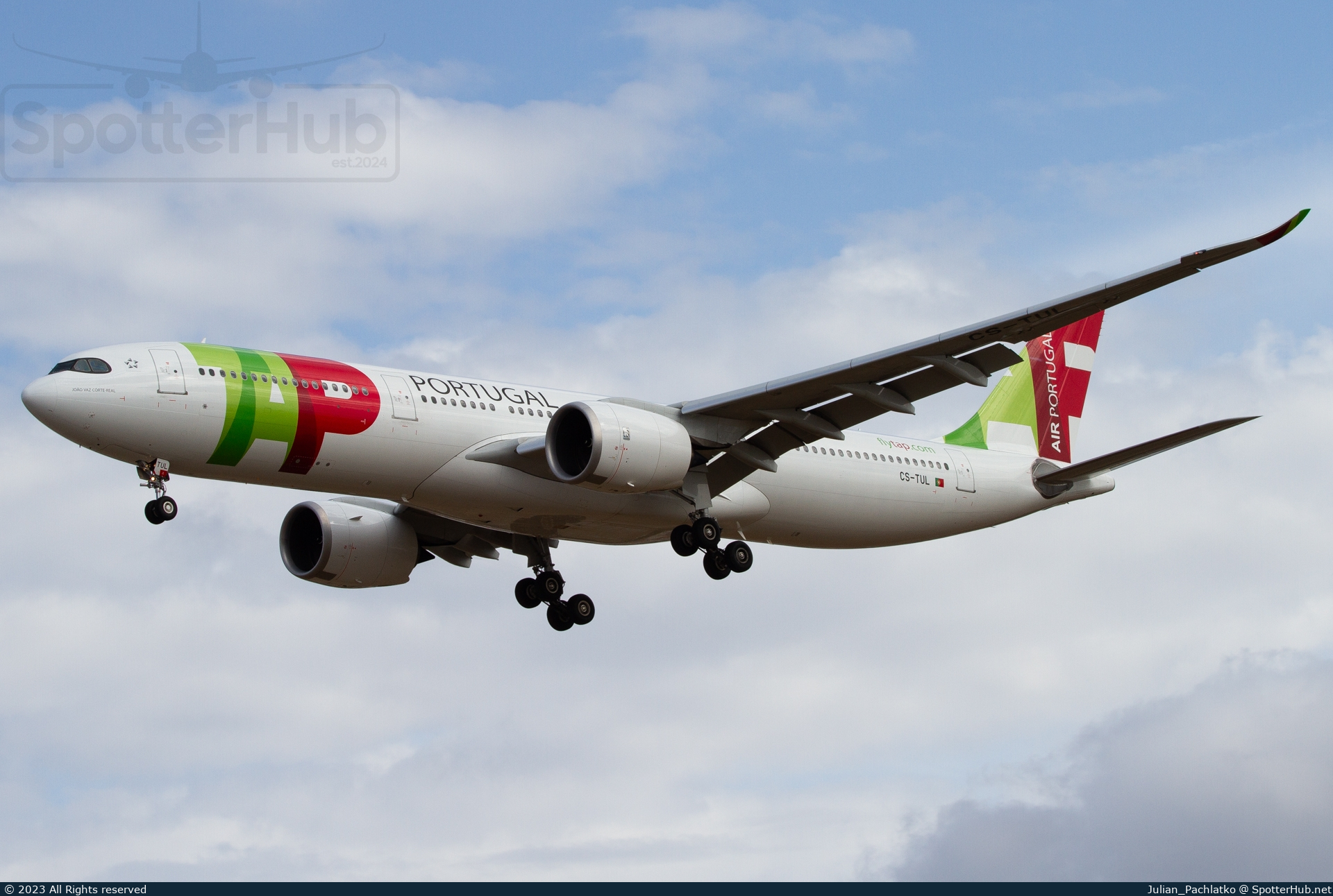 Photo of CS-TUL - Airbus A330-941 operated by TAP Air Portugal