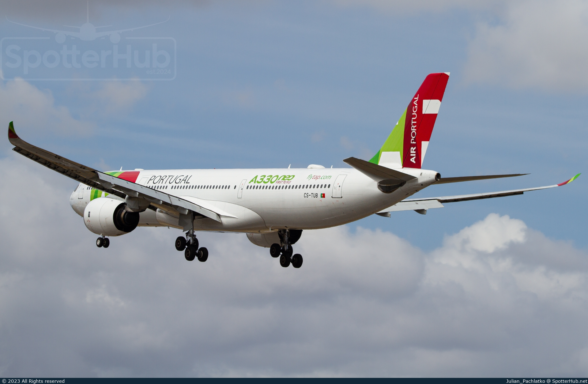Photo of CS-TUB - Airbus A330-941 operated by TAP Air Portugal