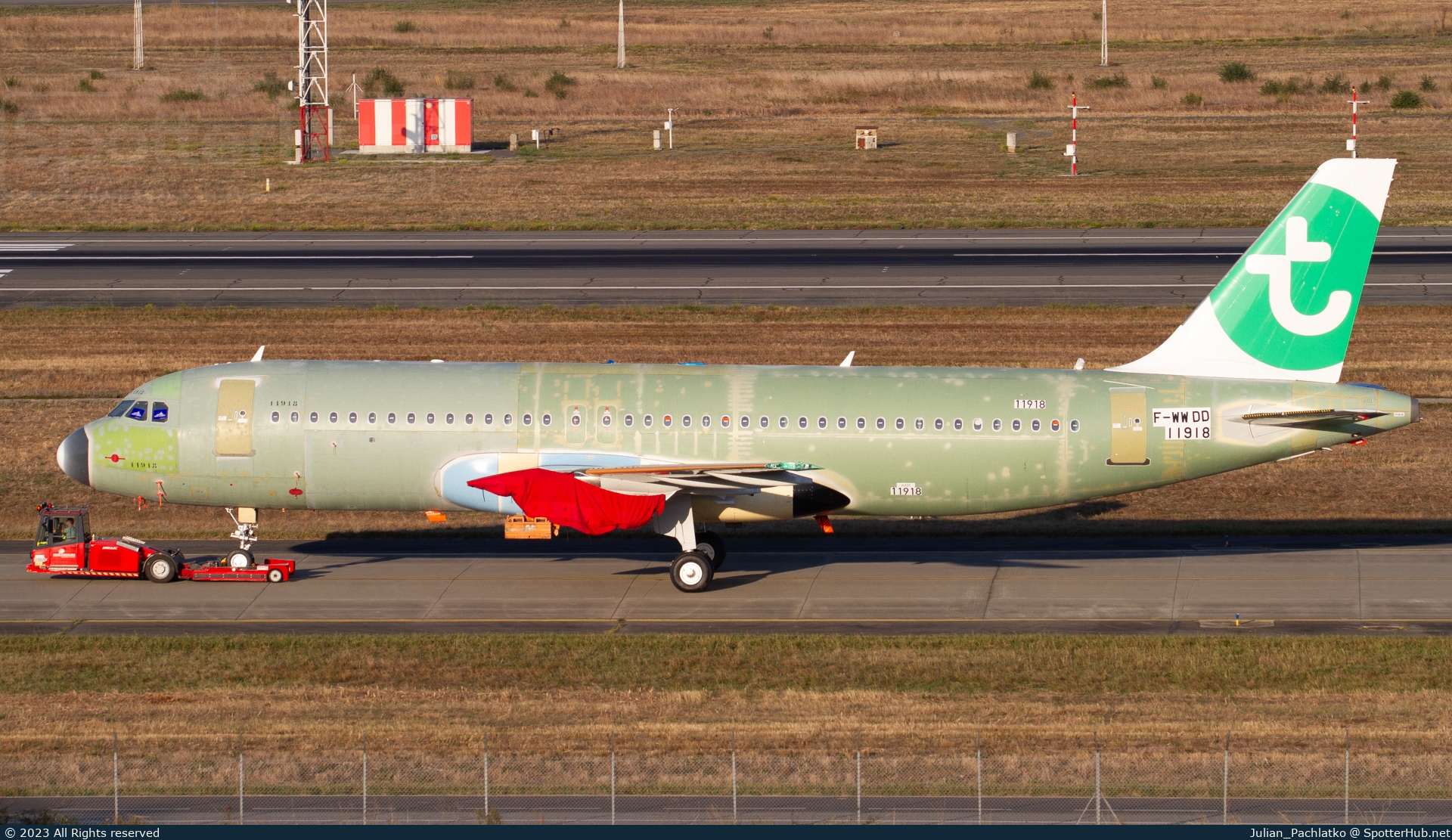 Photo of F-WWDD - Airbus A320-252N operated by Transavia France