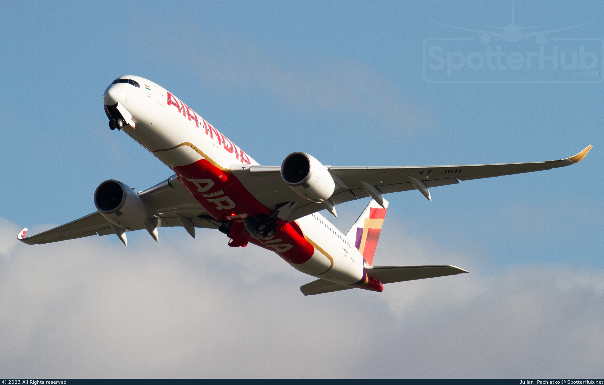 Photo of F-WZHH - Airbus A350-941 operated by Air India