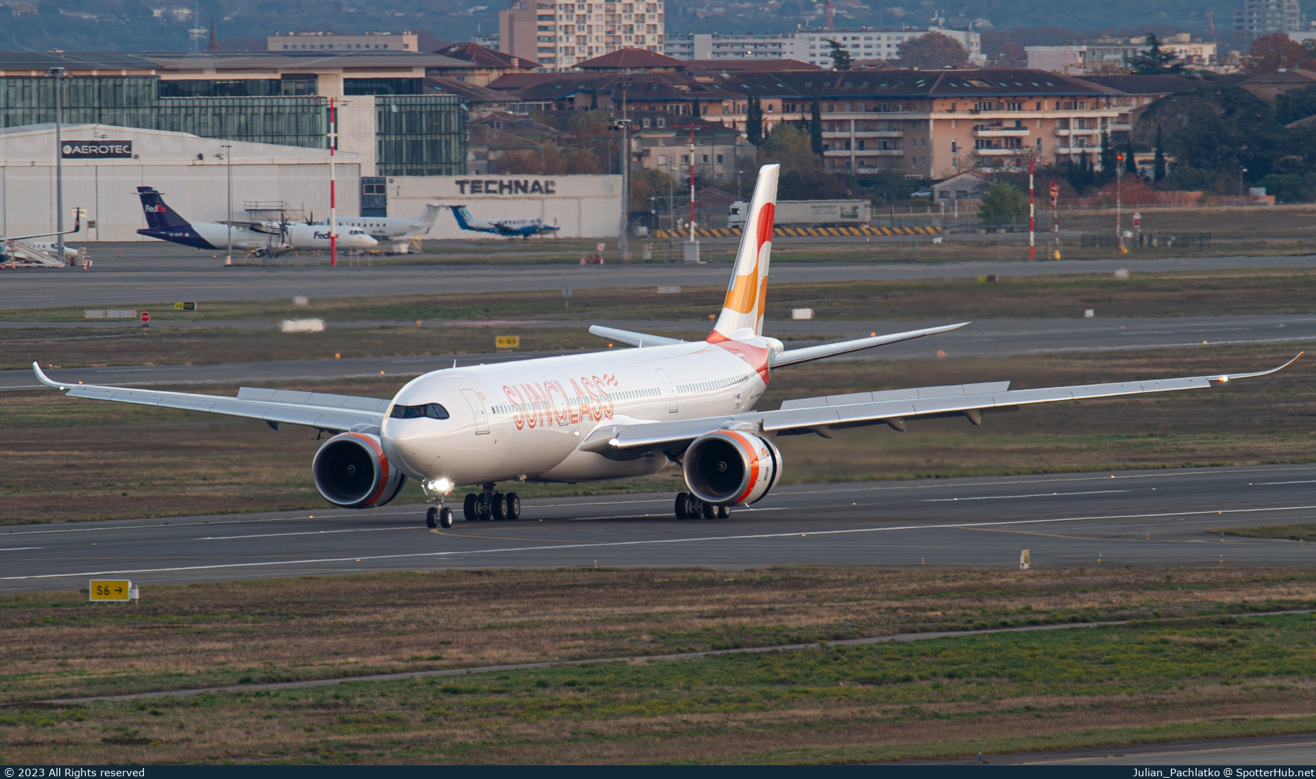 Photo of F-WWYL - Airbus A330-941 operated by Sunclass Airlines