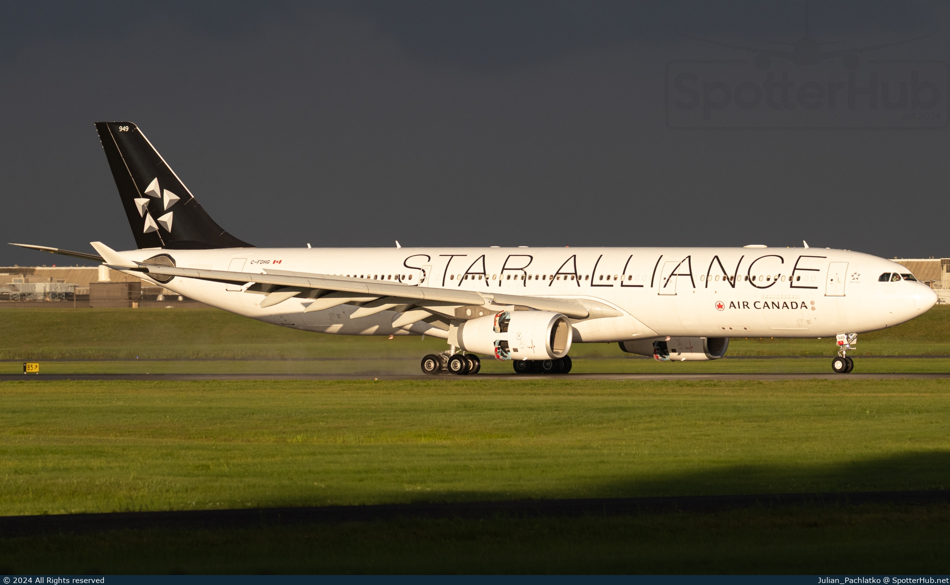 Photo of C-FDHG - Airbus A330-343 operated by Air Canada