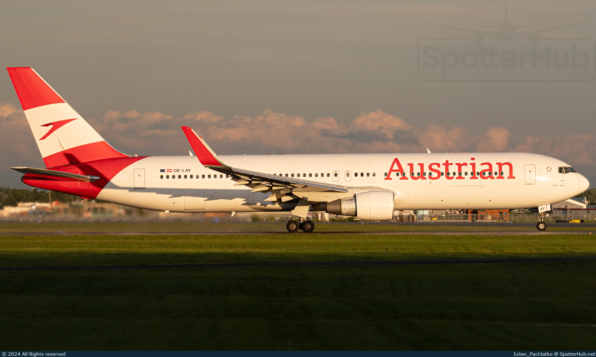 Photo of OE-LAY - Boeing 767-3Z9(ER) operated by Austrian Airlines