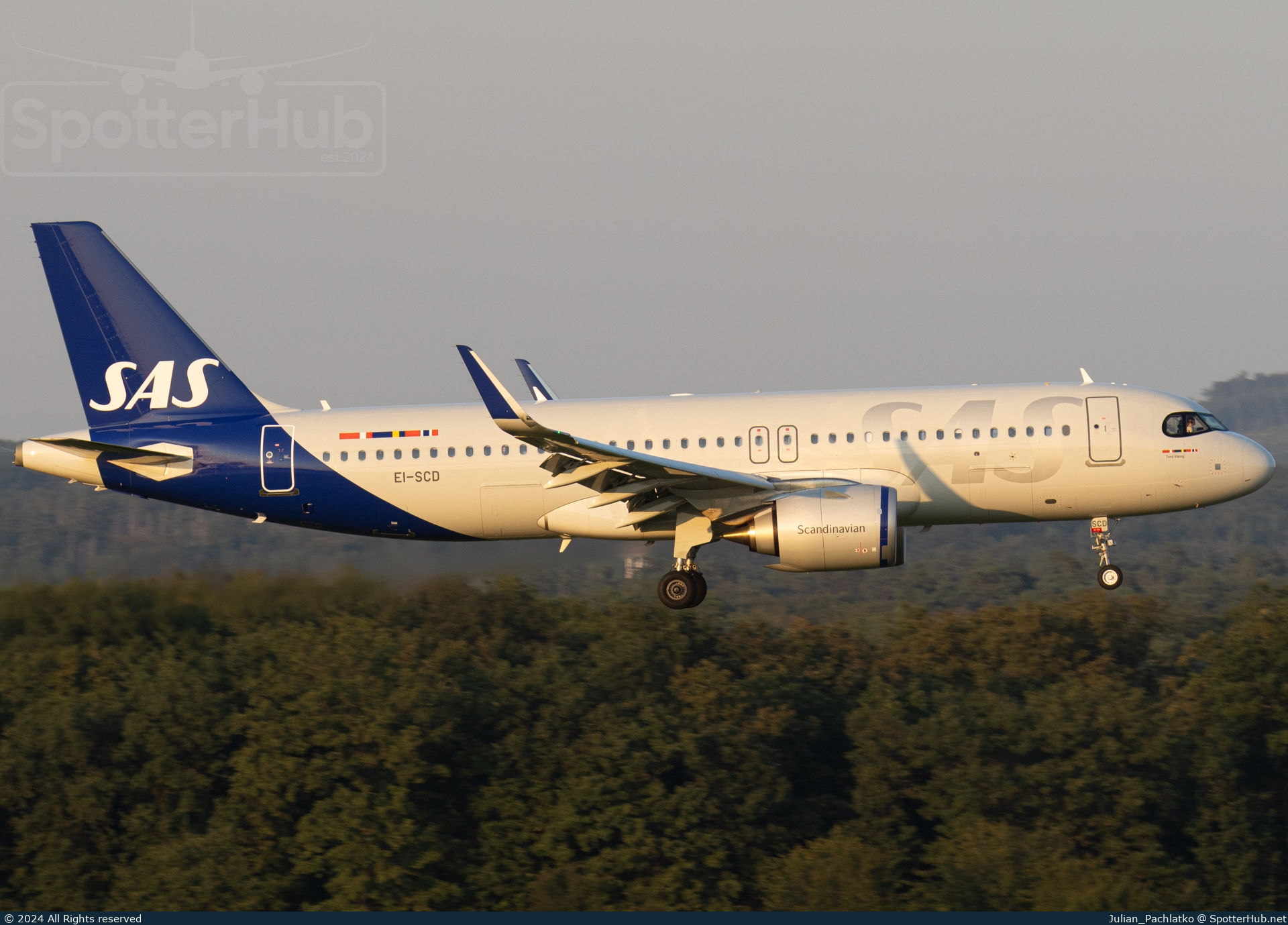 Photo of EI-SCD - Airbus A320-251N operated by SAS Connect
