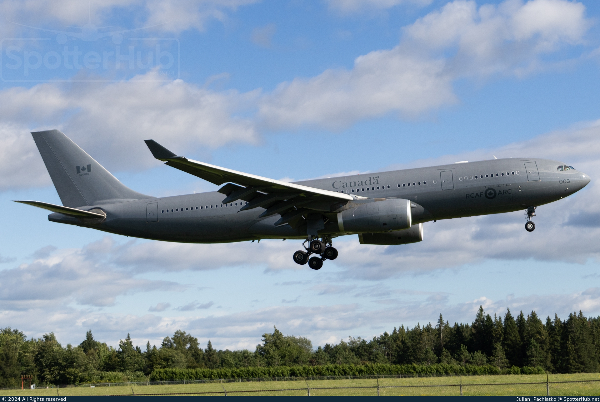 Photo of 330003 - Airbus CC-330 Husky operated by Royal Canadian Air Force