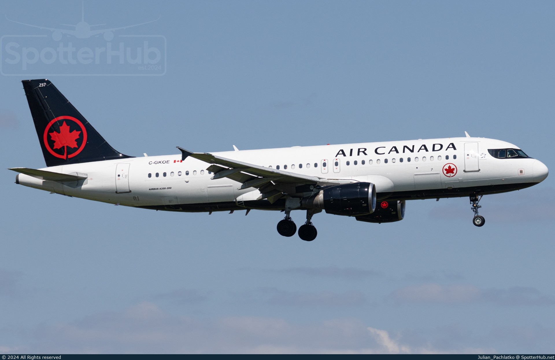 Photo of C-GKOE - Airbus A320-214 operated by Air Canada