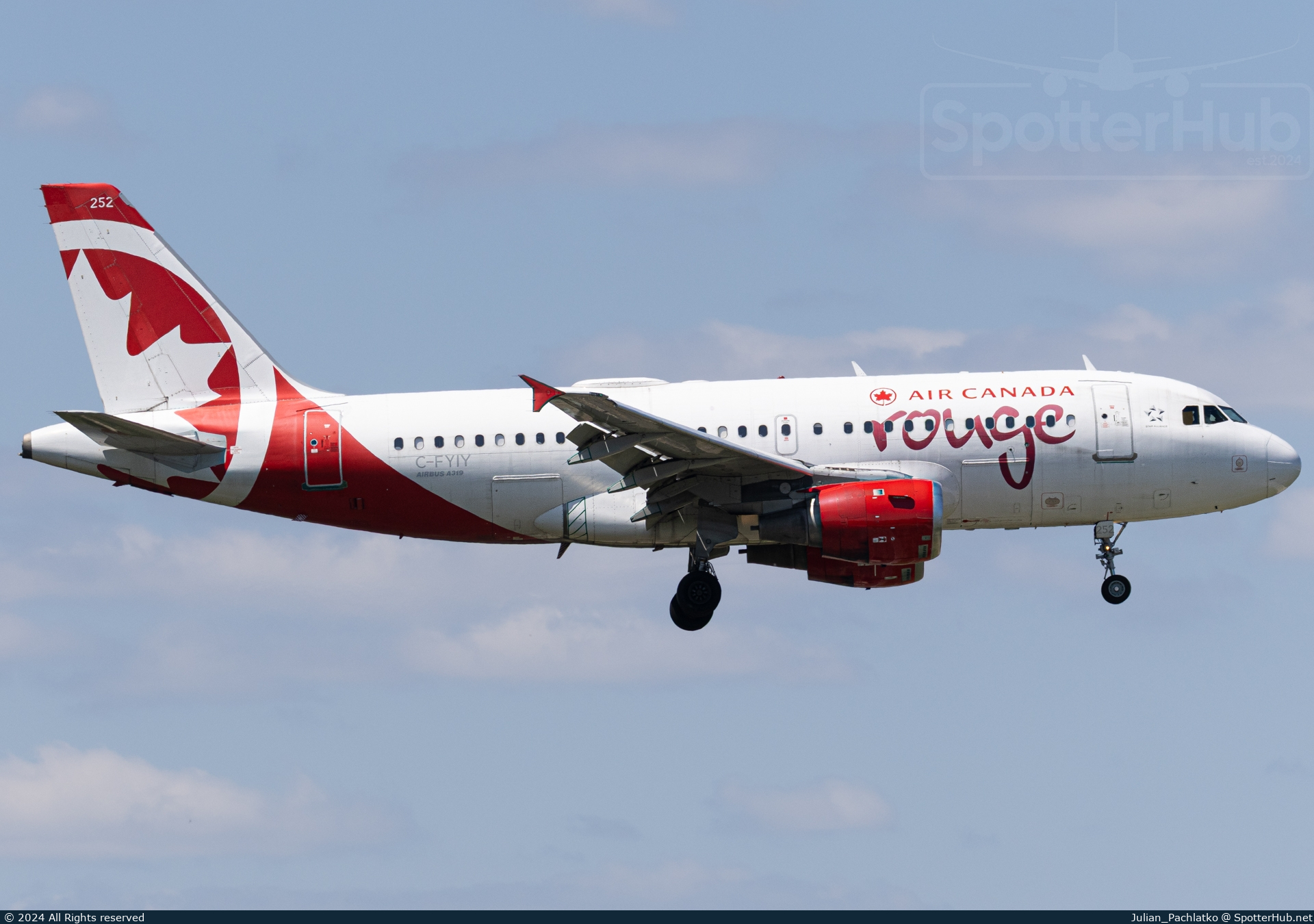 Photo of C-FYIY - Airbus A319-114 operated by Air Canada Rouge