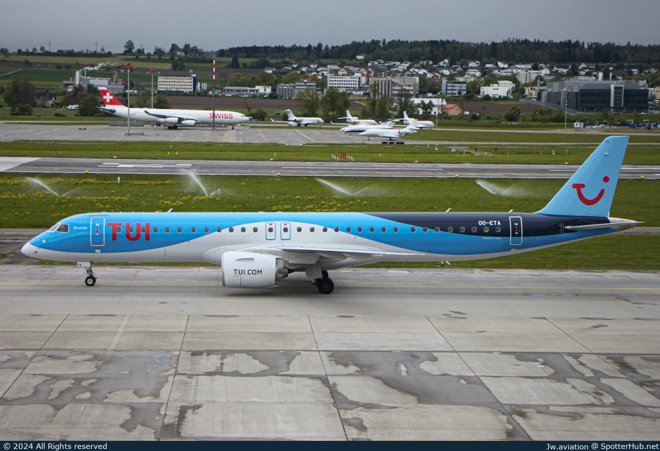 Photo of OO-ETA - Embraer ERJ-195-E2 operated by TUI Airlines Belgium