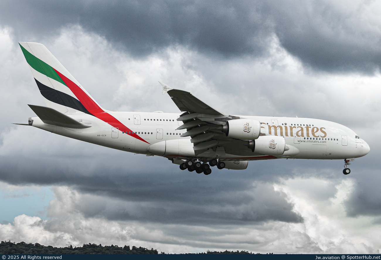 Photo of A6-EER - Airbus A380-861 operated by Emirates