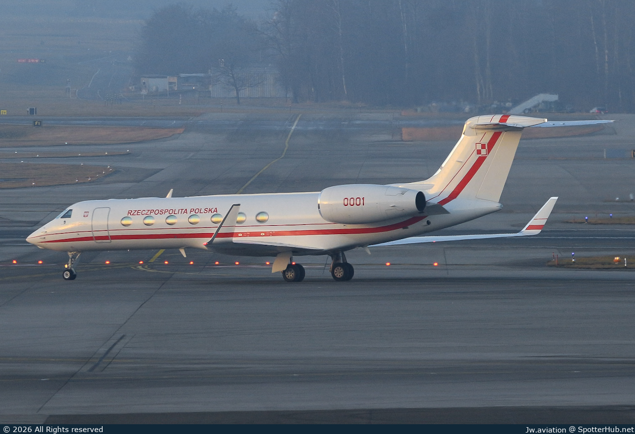 Photo of 0001 - Gulfstream GV-SP (G550) operated by Polish Air Force