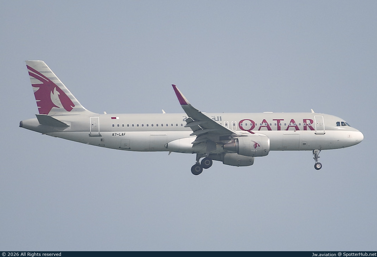 Photo of A7-LAF - Airbus A320-214 operated by Qatar Airways