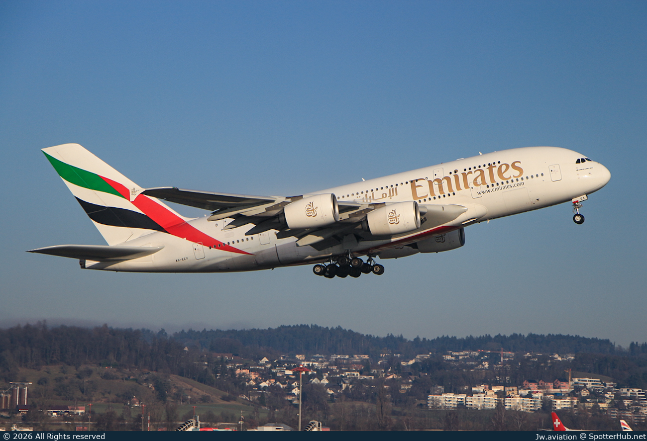 Photo of A6-EEX - Airbus A380-861 operated by Emirates