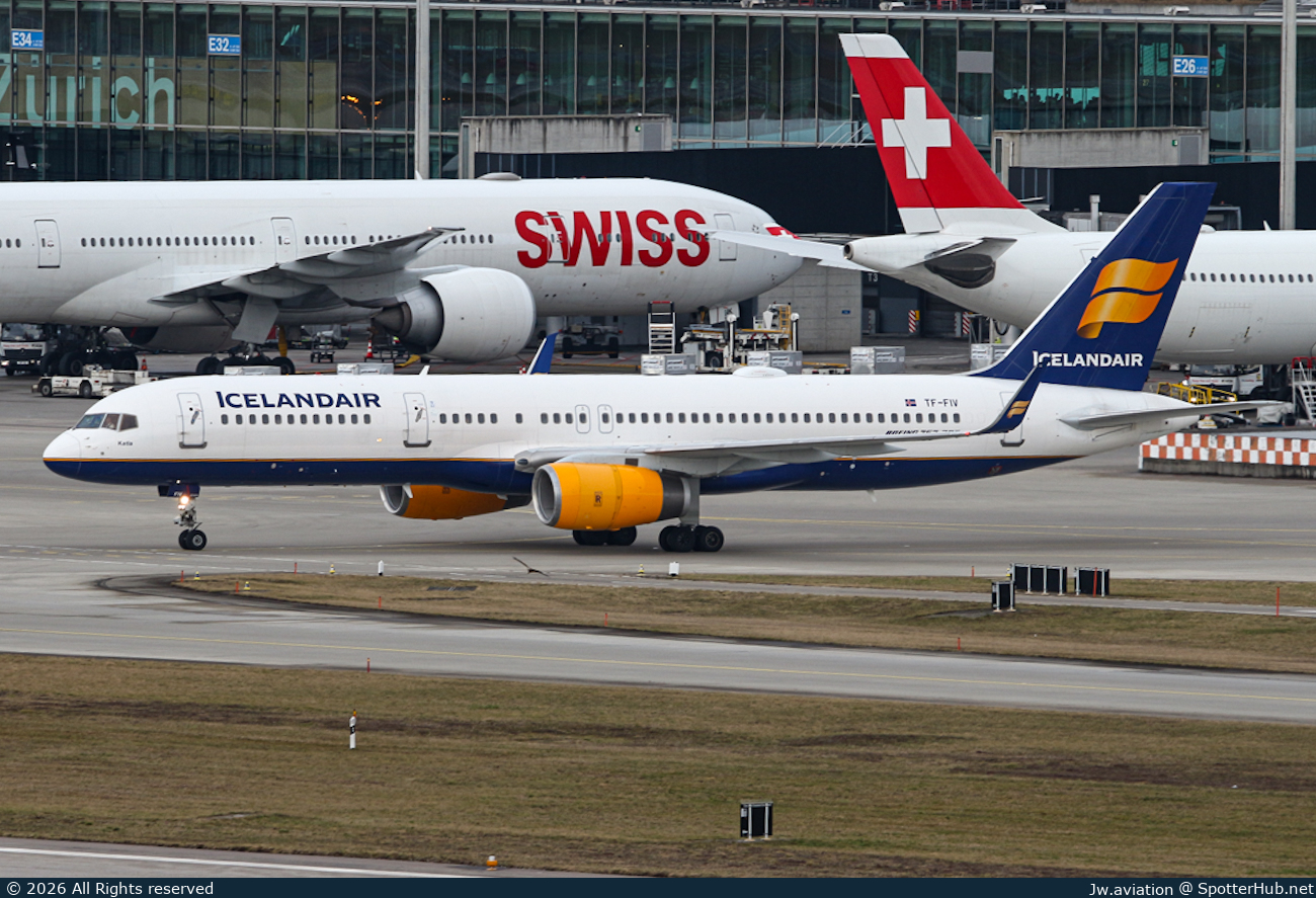 Photo of TF-FIV - Boeing 757-208 operated by Icelandair