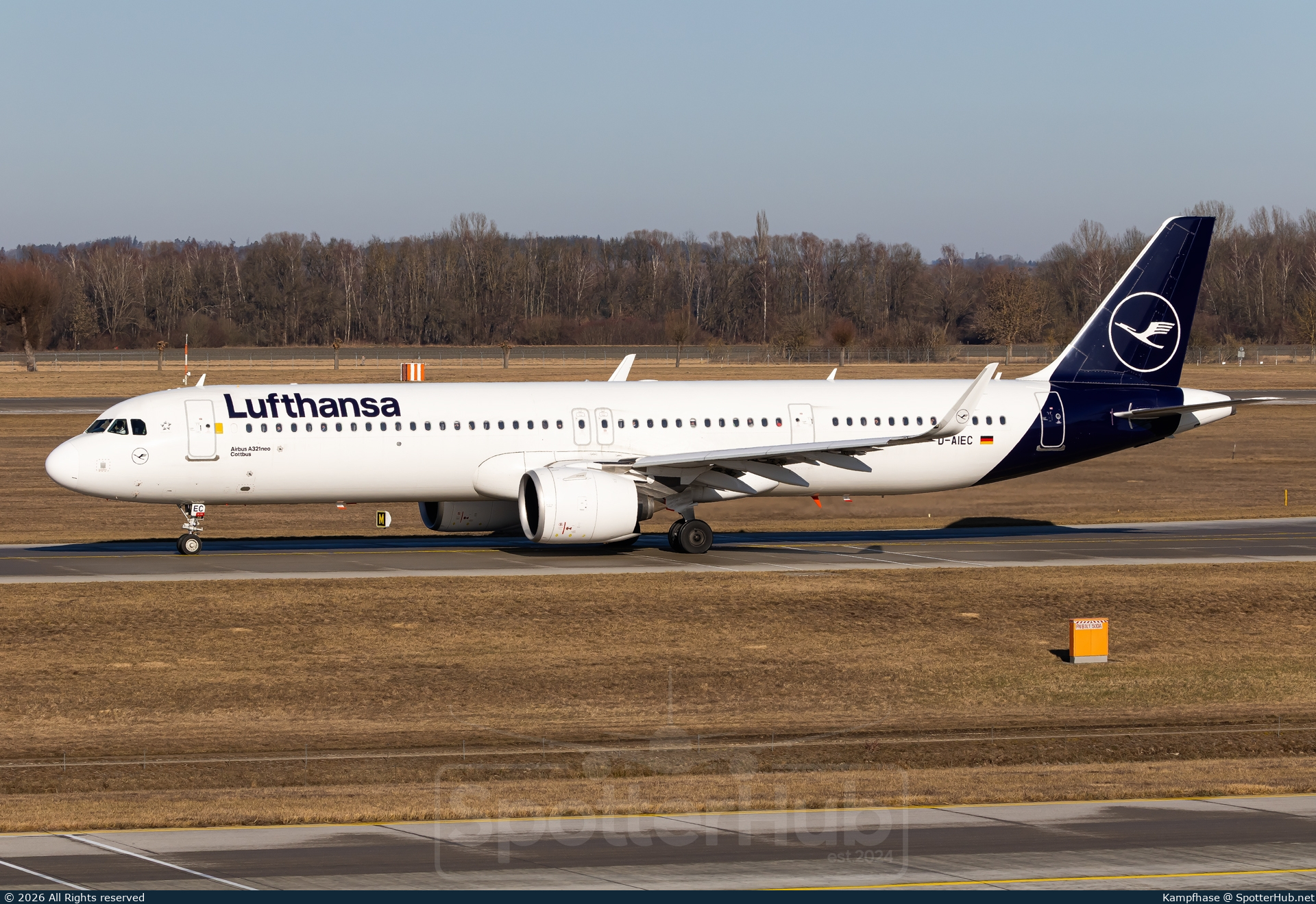 Photo of D-AIEC - Airbus A321-271NX operated by Lufthansa