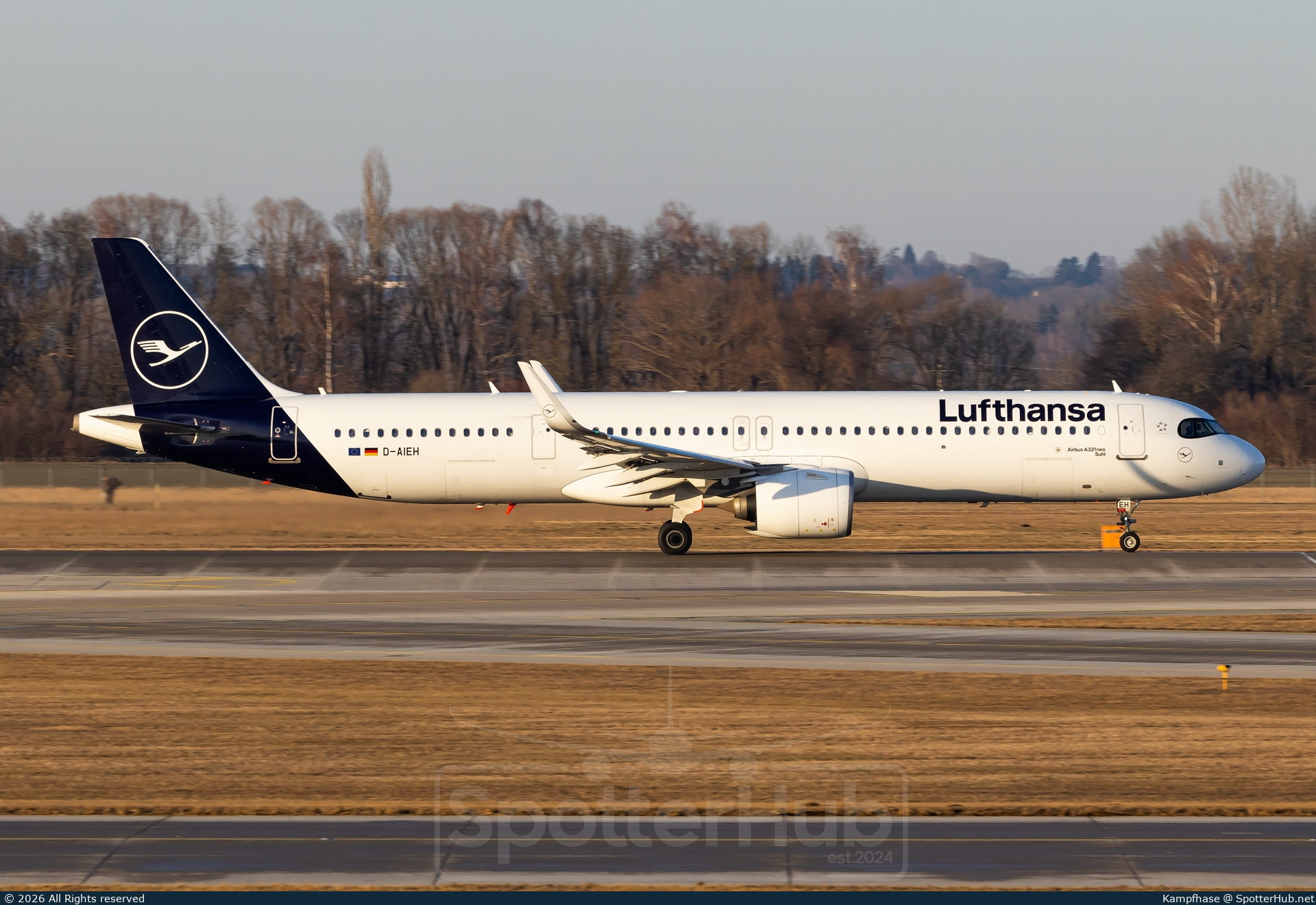 Photo of D-AIEH - Airbus A321-271NX operated by Lufthansa