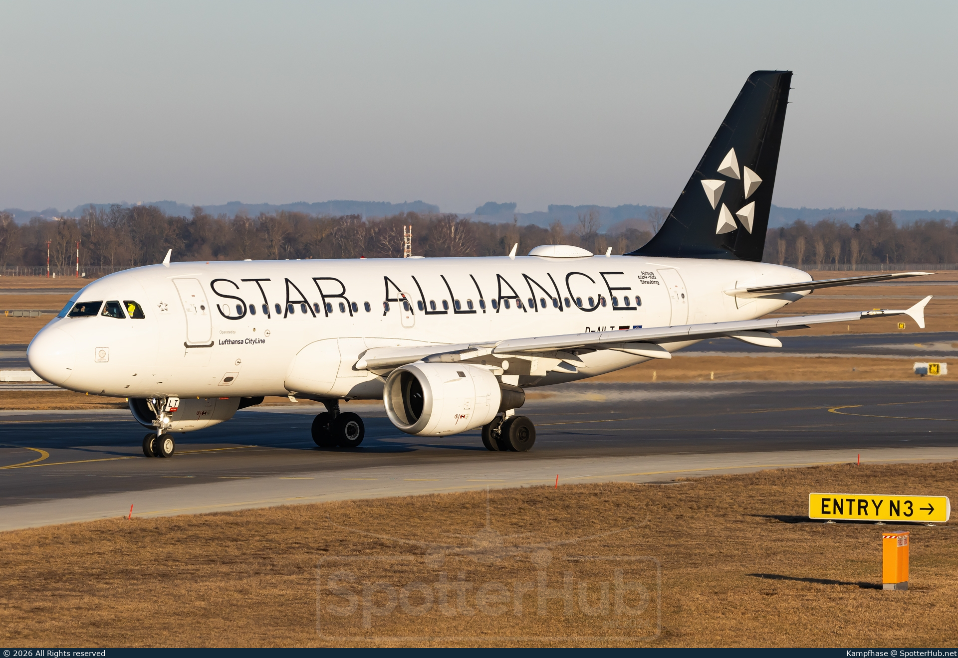 Photo of D-AILT - Airbus A319-114 operated by Lufthansa CityLine