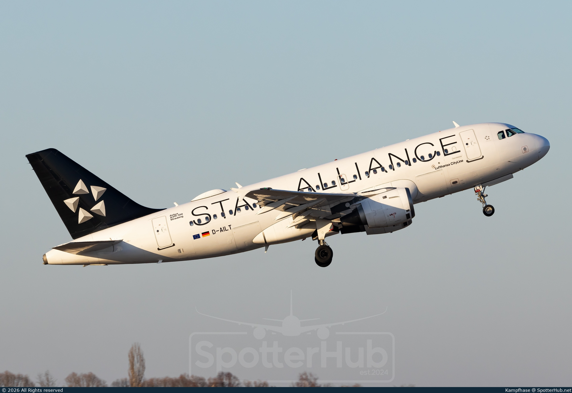 Photo of D-AILT - Airbus A319-114 operated by Lufthansa CityLine