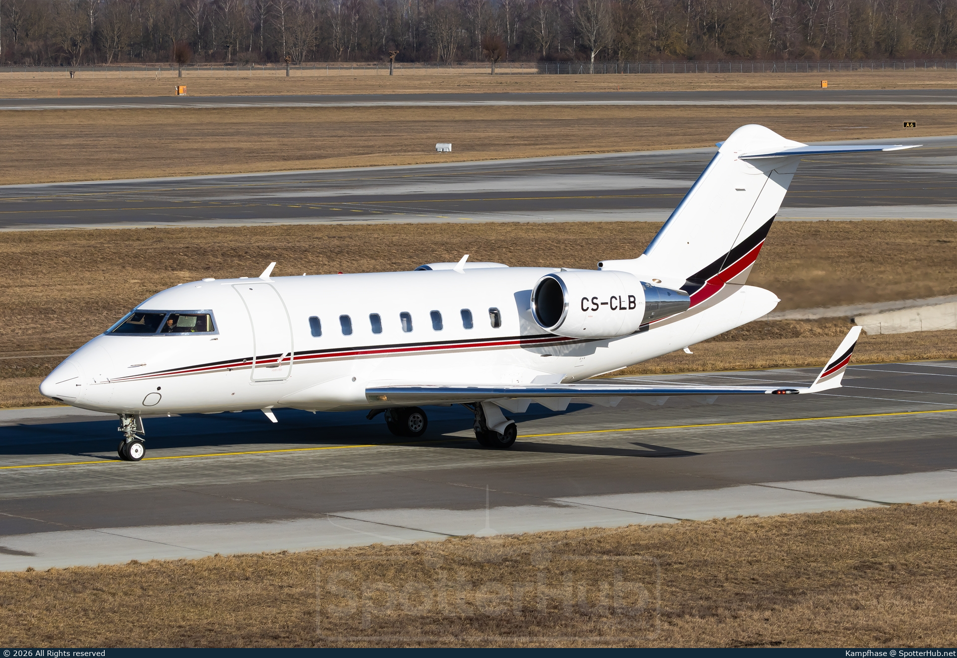 Photo of CS-CLB - Bombardier Challenger 650 operated by NetJets Europe