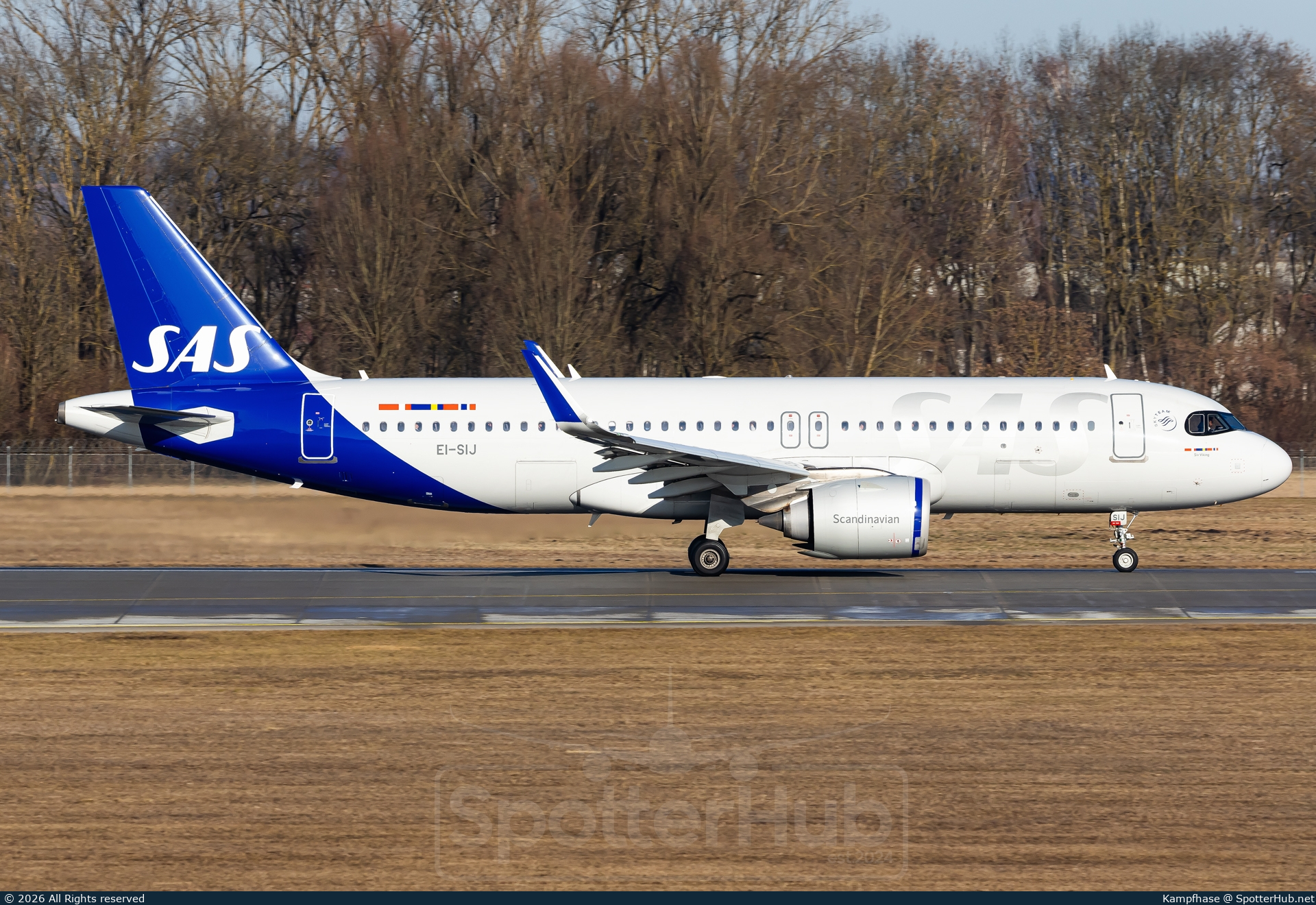 Photo of EI-SIJ - Airbus A320-251N operated by SAS Connect