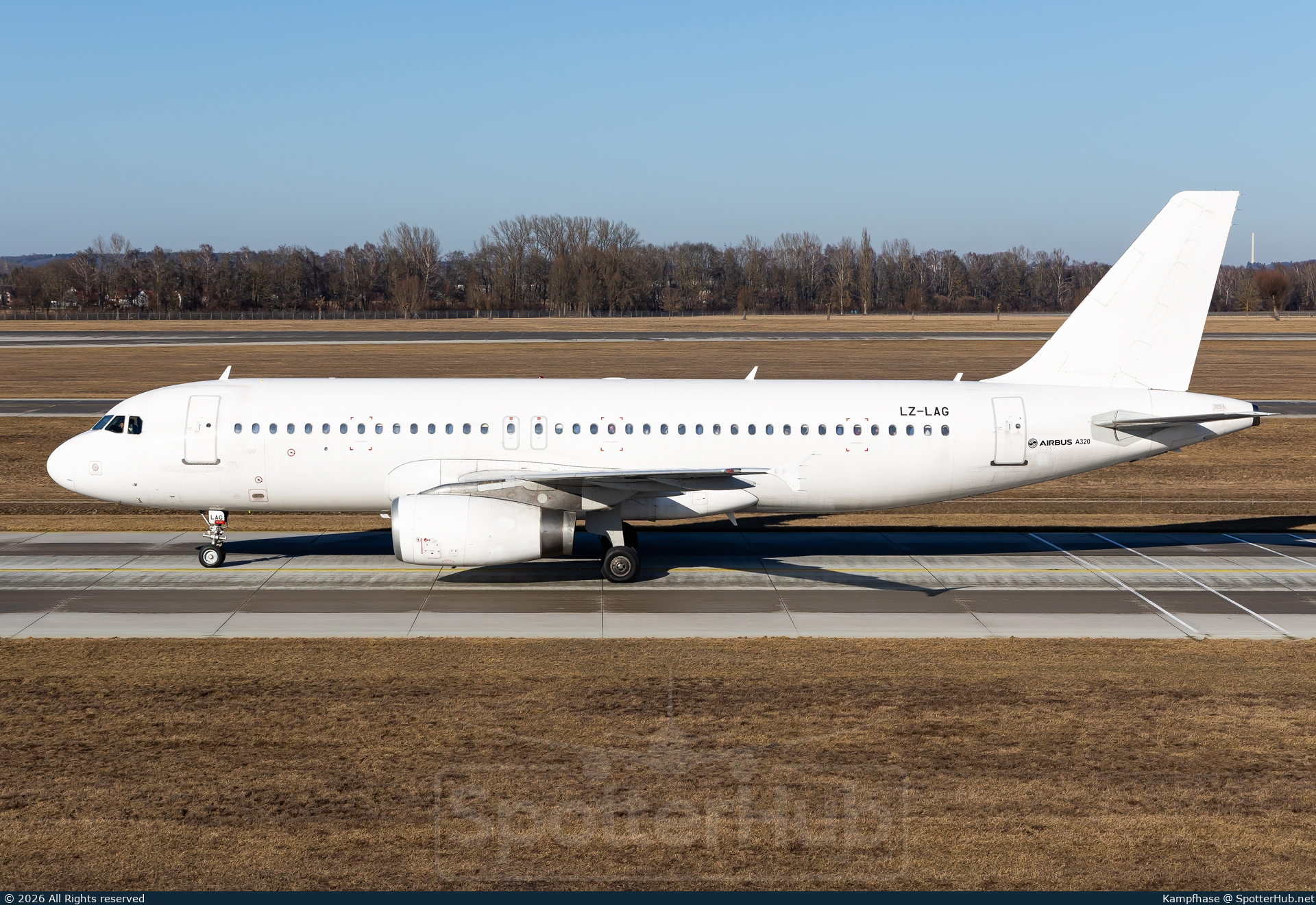 Photo of LZ-LAG - Airbus A320-231 operated by European Air Charter