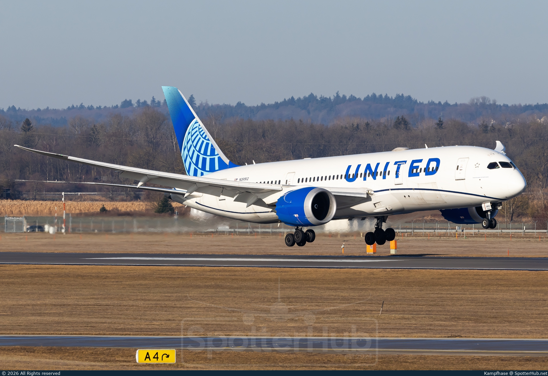Photo of N26902 - Boeing 787-8 Dreamliner operated by United Airlines
