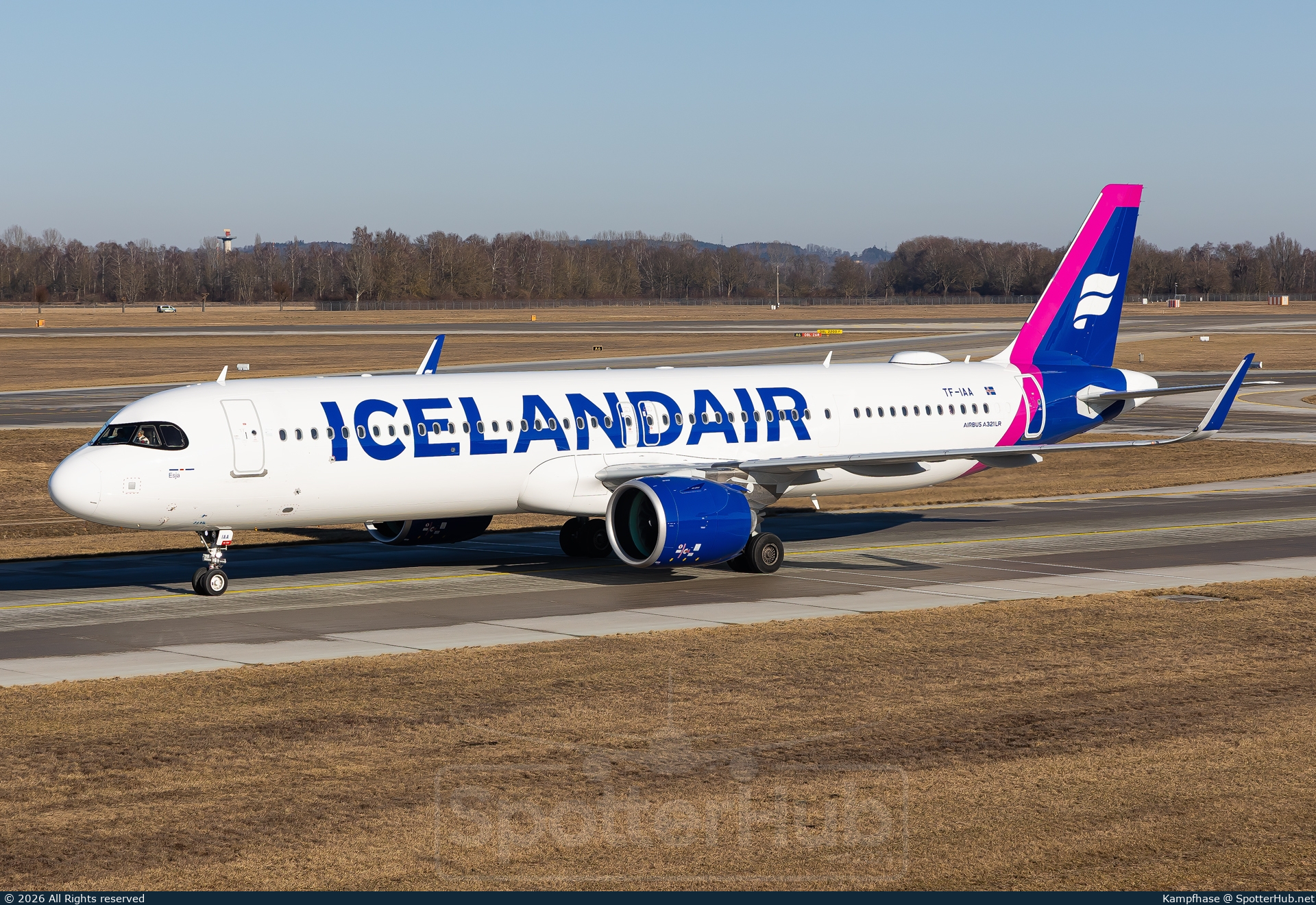 Photo of TF-IAA - Airbus A321-271NX operated by Icelandair