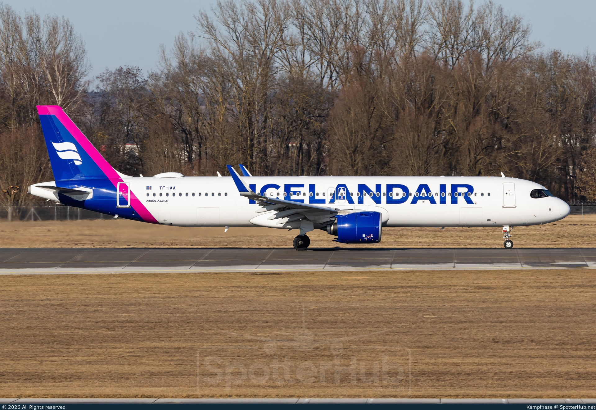 Photo of TF-IAA - Airbus A321-271NX operated by Icelandair