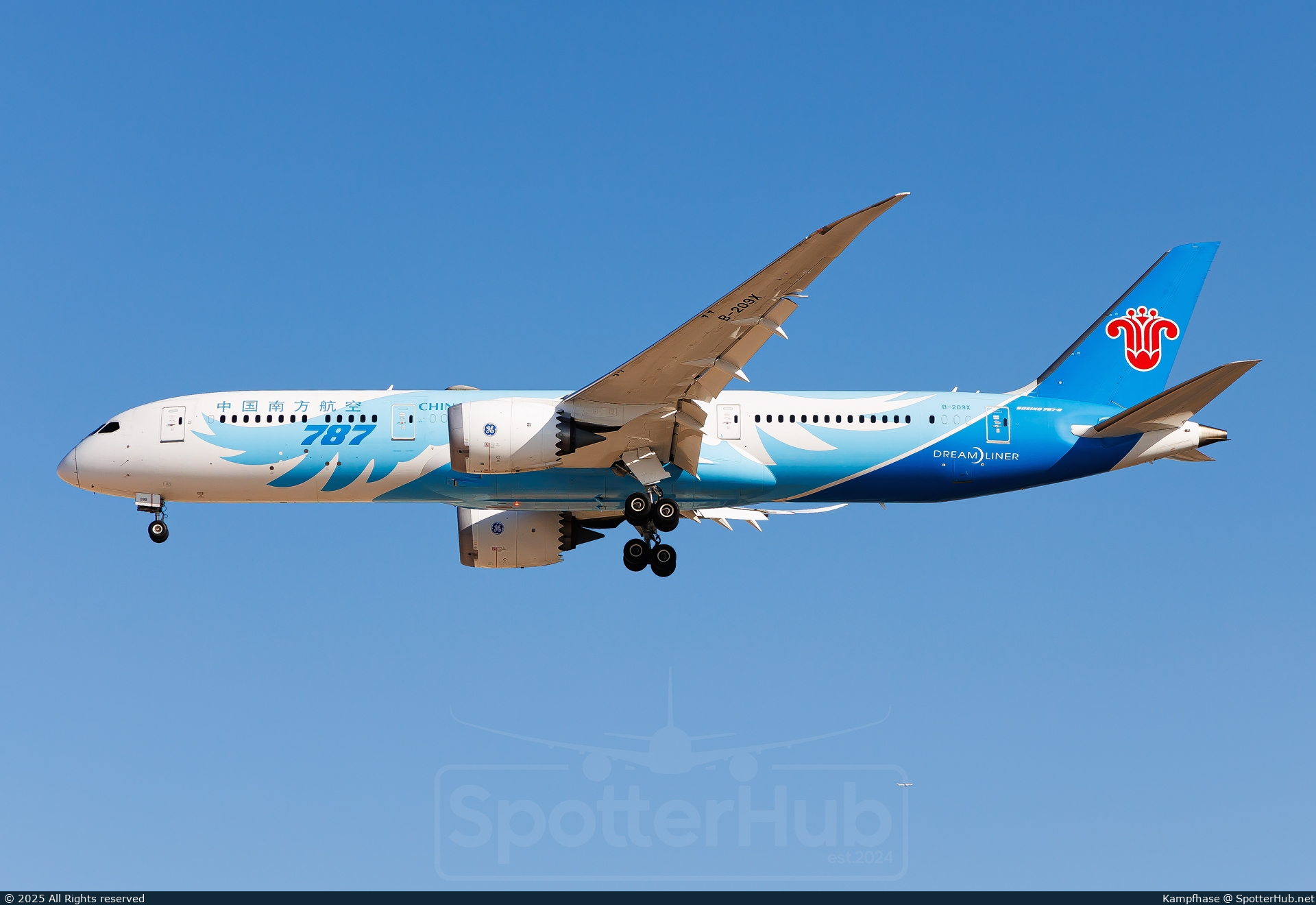 Photo of B-209X - Boeing 787-9 Dreamliner operated by China Southern Airlines