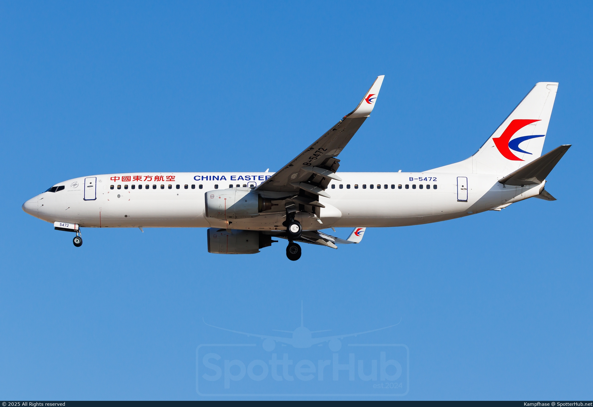 Photo of B-5472 - Boeing 737-89P operated by China Eastern Airlines