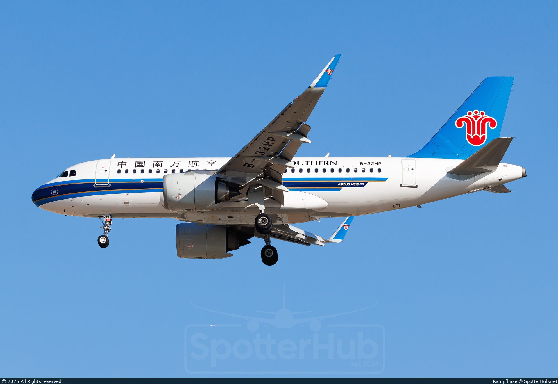Photo of B-32HP - Airbus A319-153N operated by China Southern Airlines