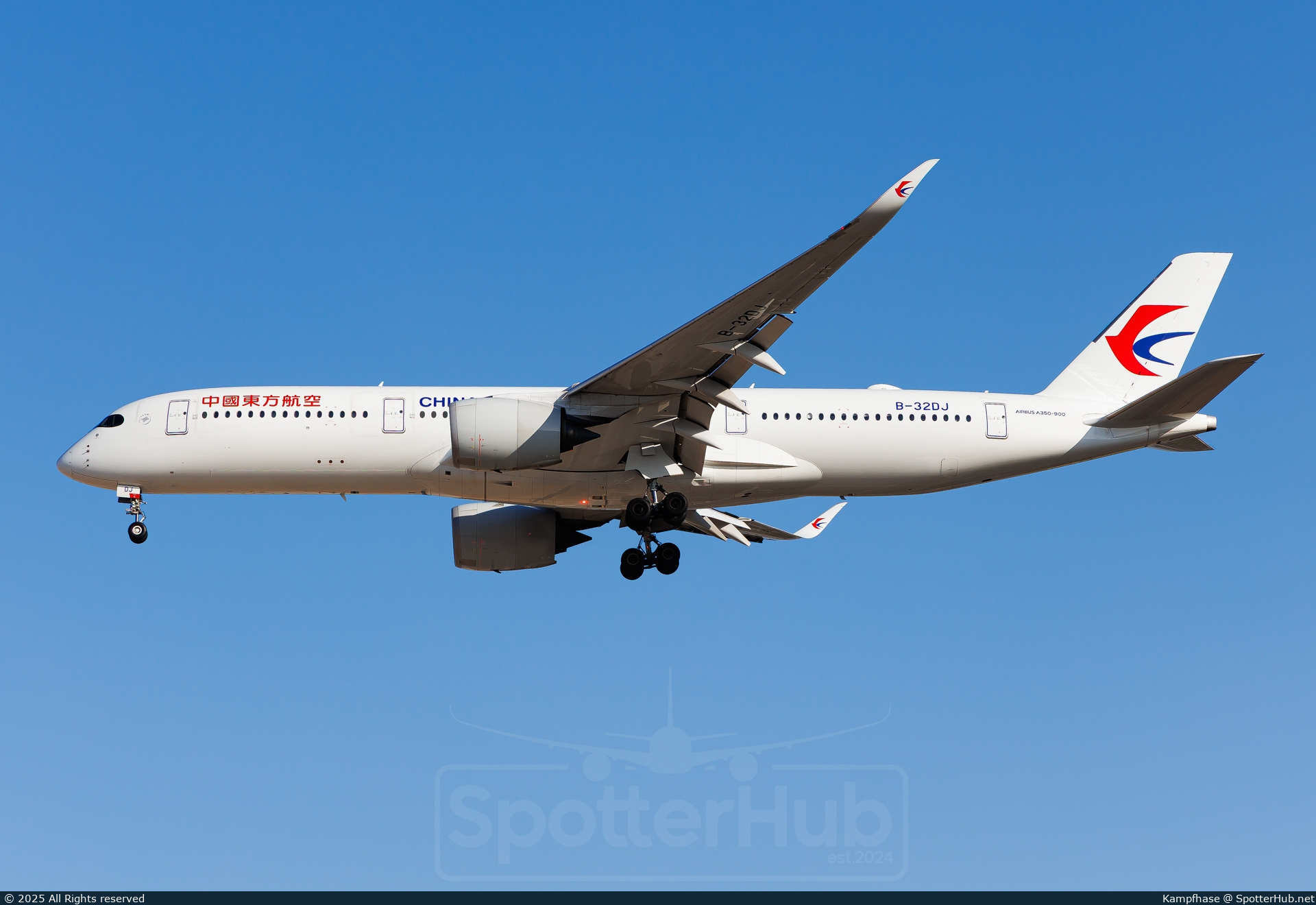 Photo of B-32DJ - Airbus A350-941 operated by China Eastern Airlines