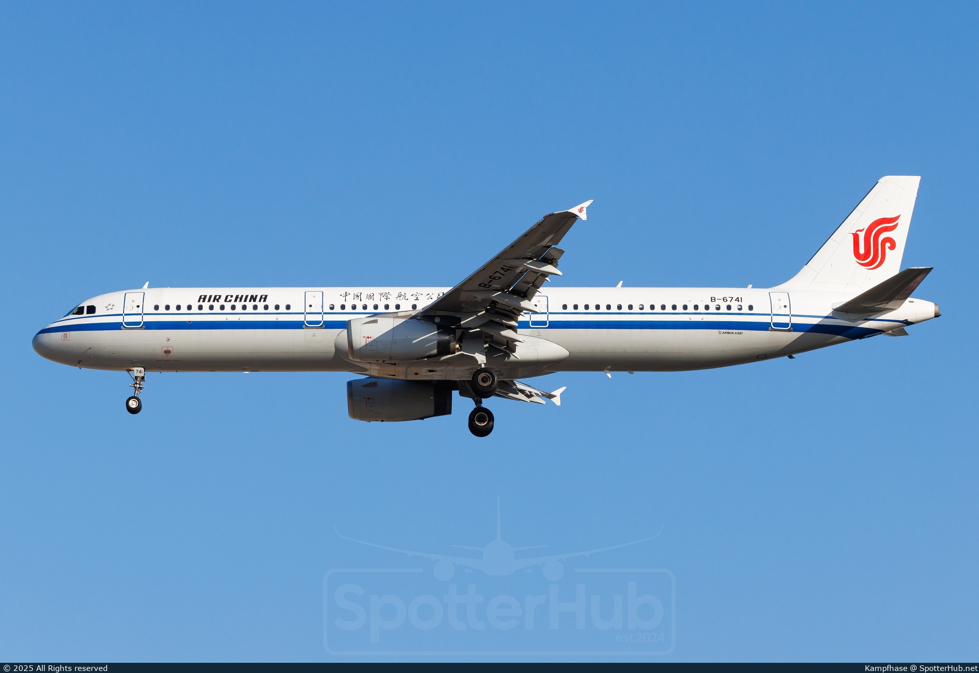 Photo of B-6741 - Airbus A321-232 operated by Air China
